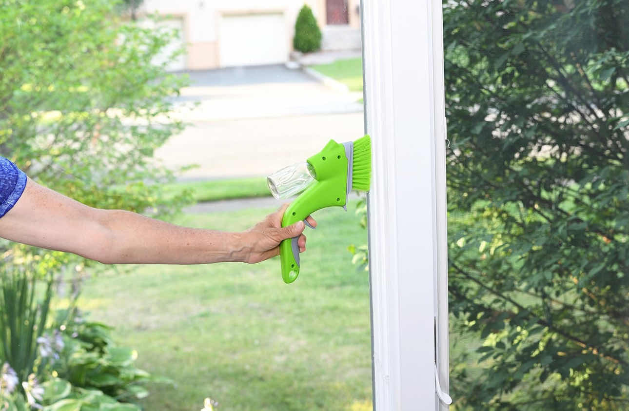 Photo 1 of 2-HOME-X -  CLEANING BRUSH WITH BUILT-IN BOTTLE SPRAYER, EASY-TO USE MULTIPURPOSE BRUSH REMOVES DIRT, DUST AND GRIME FROM DOOR AND WINDOW TRACKS