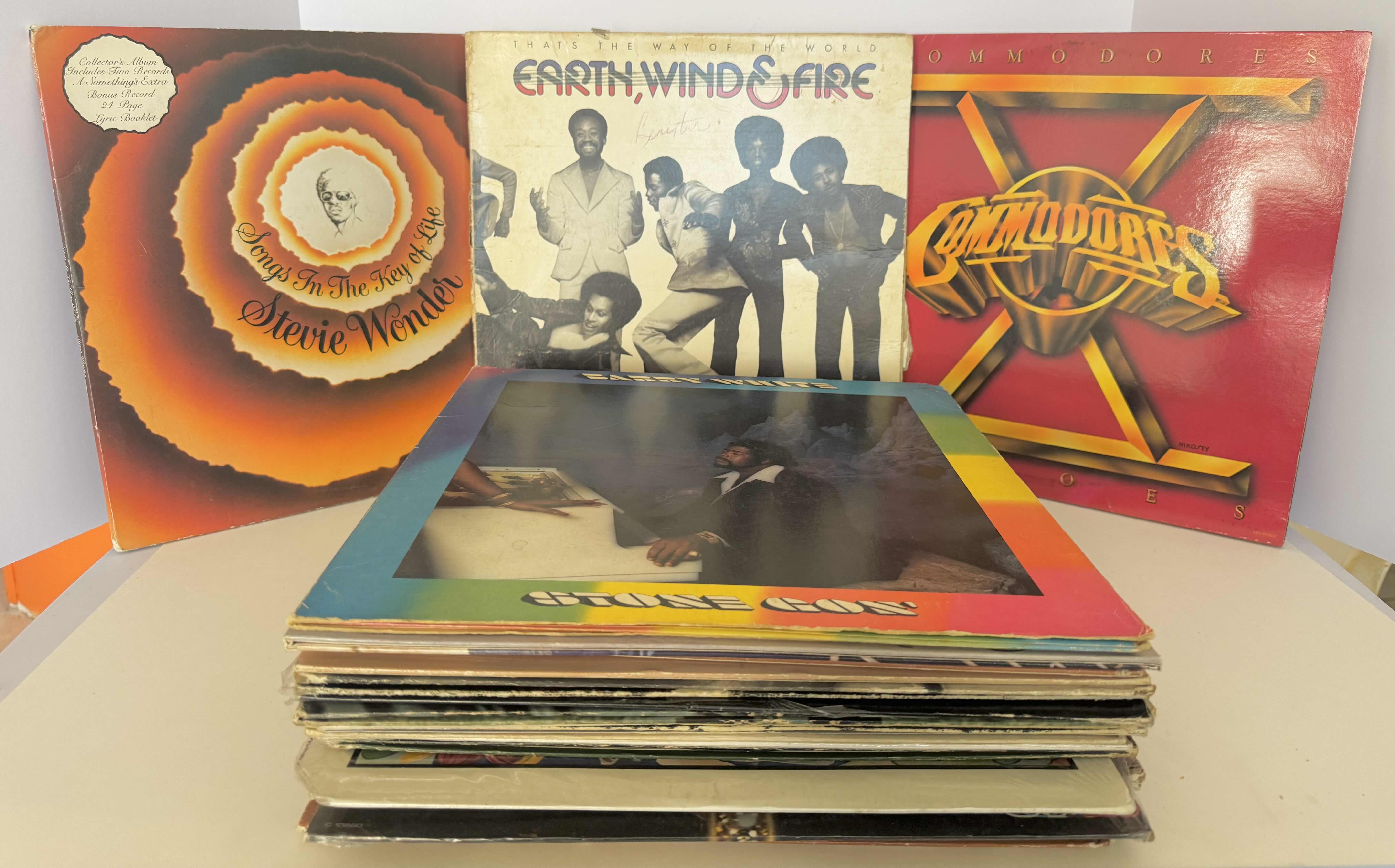 Photo 1 of VINTAGE VINYL RECORD COLLECTION VARIOUS ARTISTS. MOTOWN AND R&B