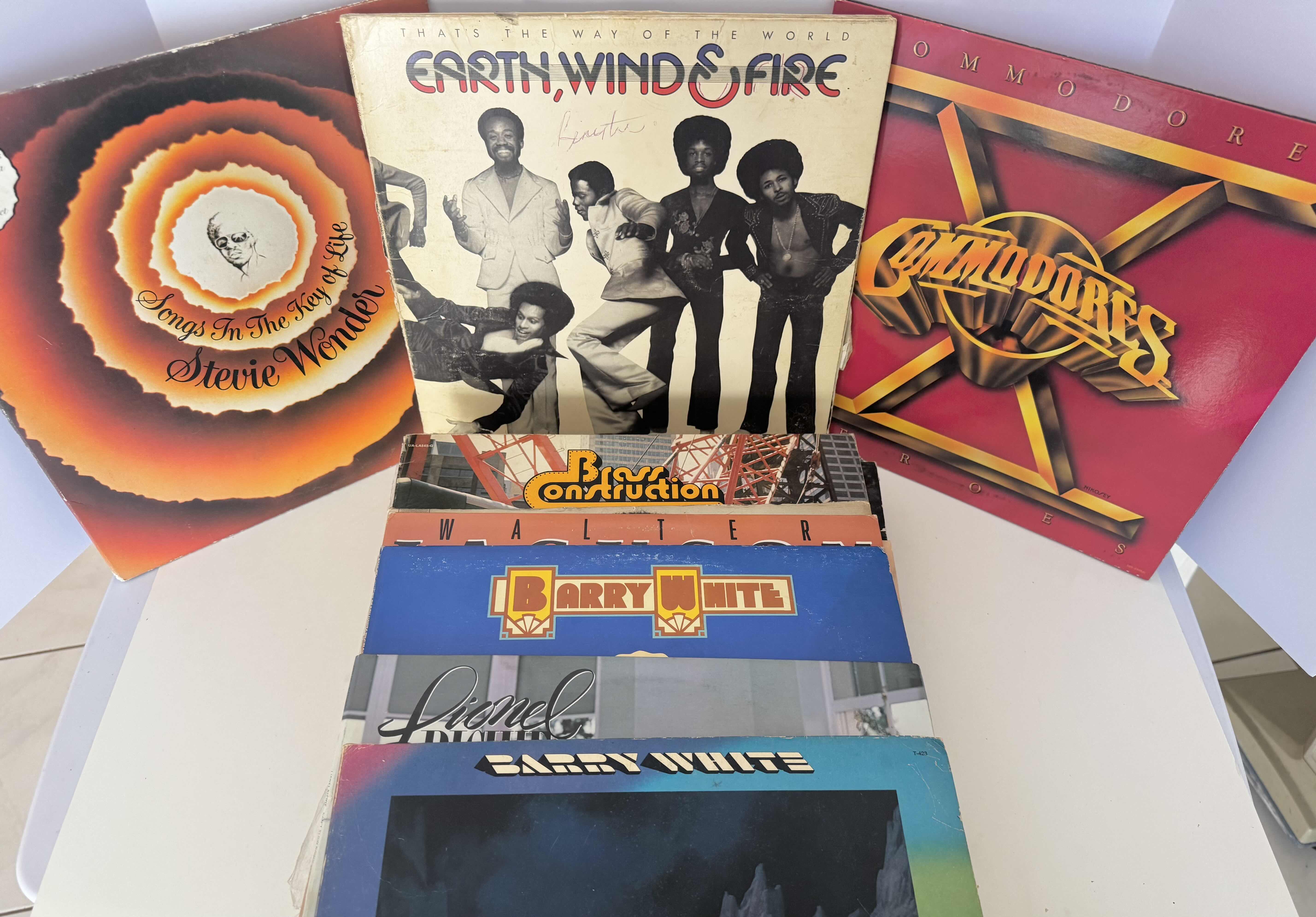 Photo 1 of VINTAGE VINYL RECORD COLLECTION VARIOUS ARTISTS. MOTOWN AND R&B