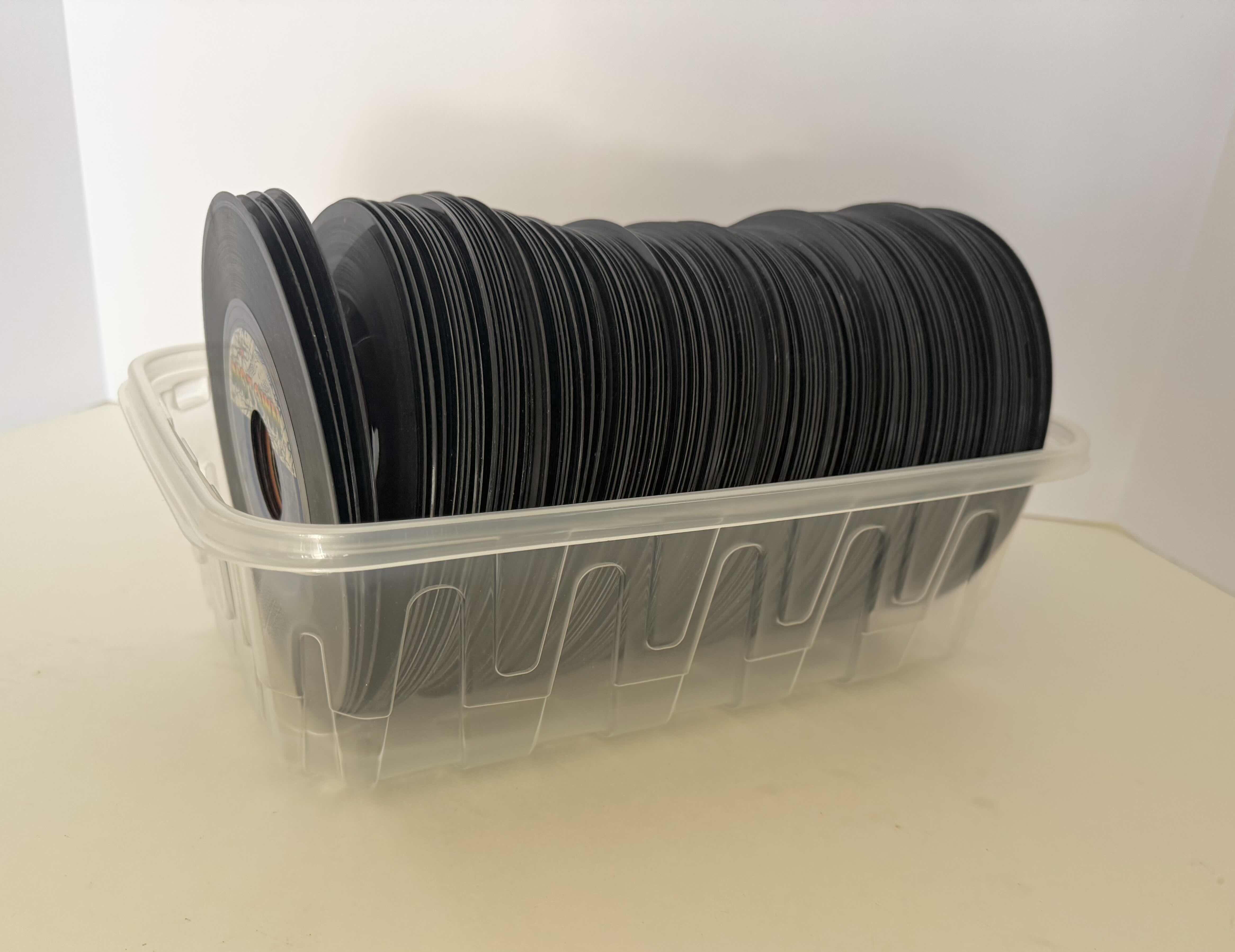 Photo 1 of VINTAGE VINYL 45'S RECORD COLLECTION VARIOUS ARTISTS. MOTOWN AND R&B