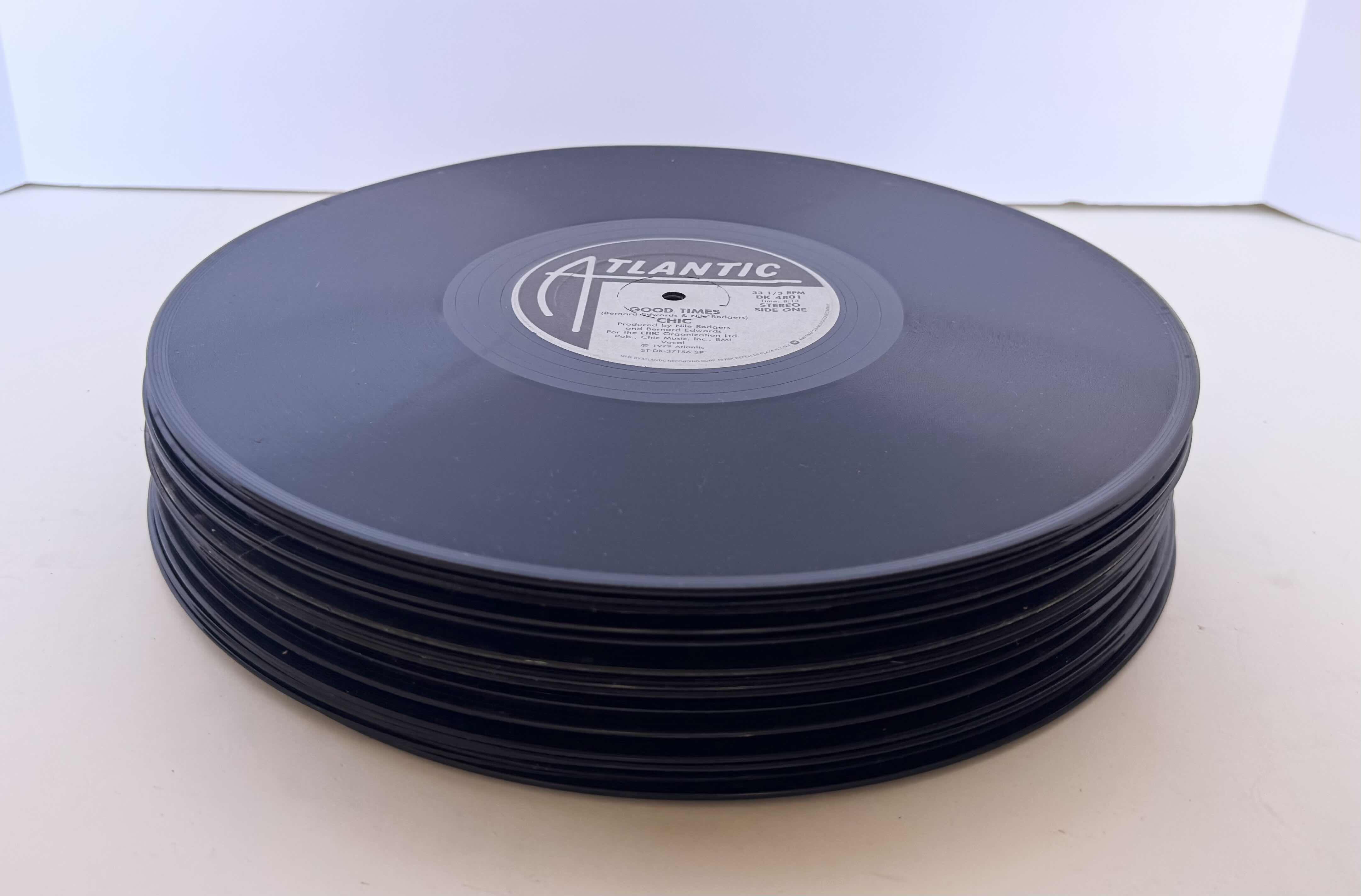 Photo 1 of VINYL RECORDS COLLECTION VARIOUS ARTISTS. SEVERAL GENRES INCLUDING MOTOWN.