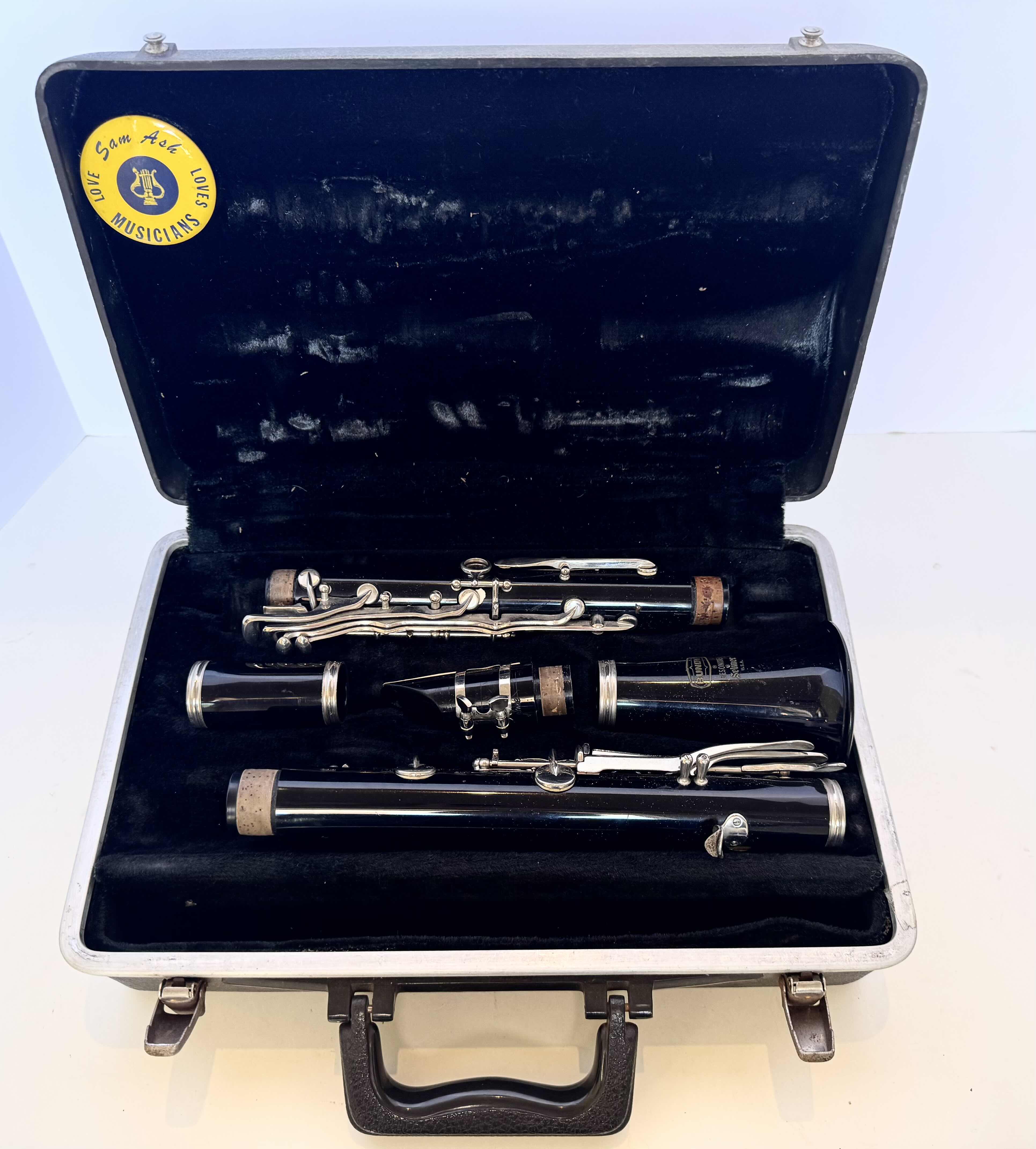 Photo 1 of BUNDY CLARINET WITH CARRYING CASE, BLACK