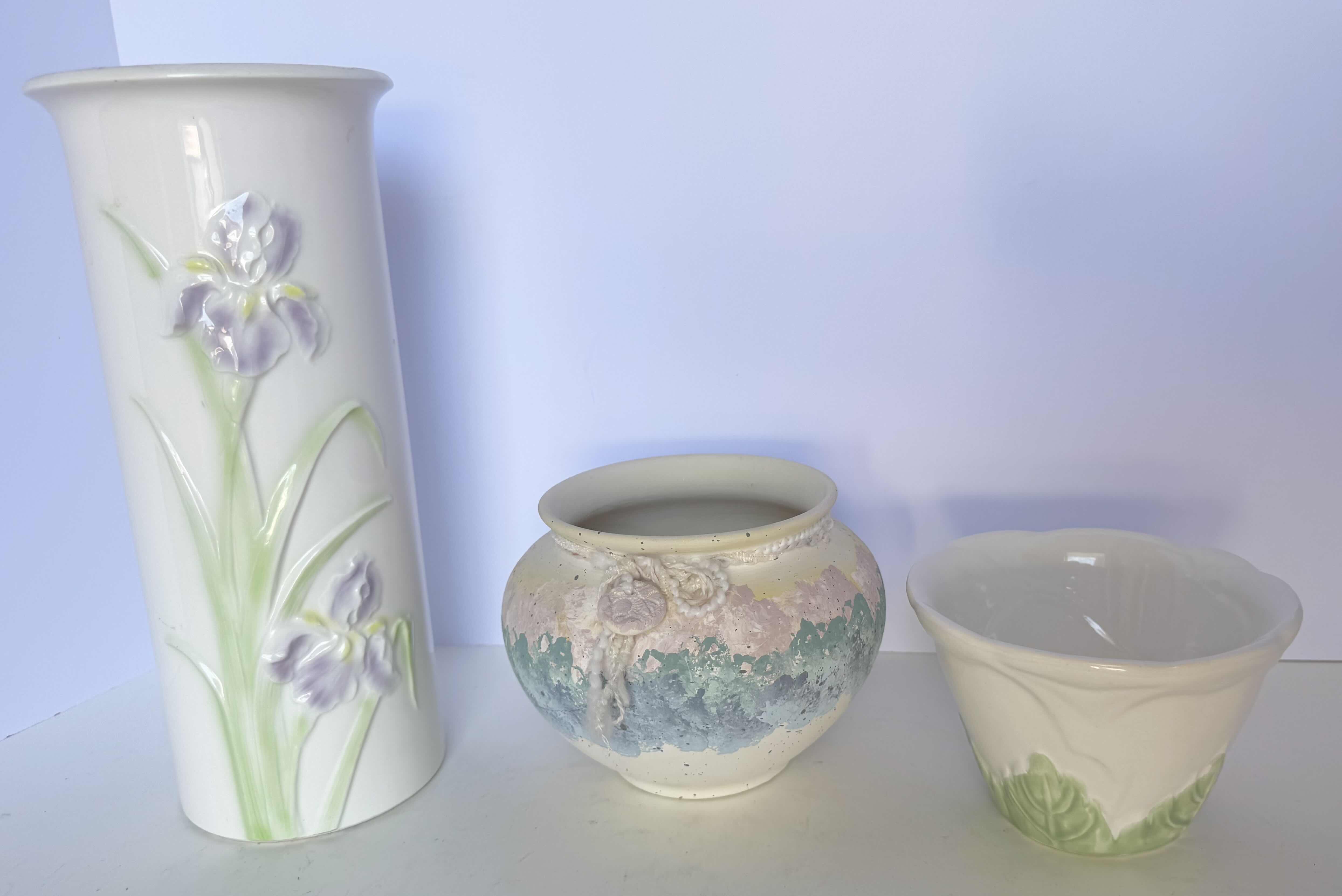 Photo 1 of ASSORTED DECORATIVE CERAMIC PIECES