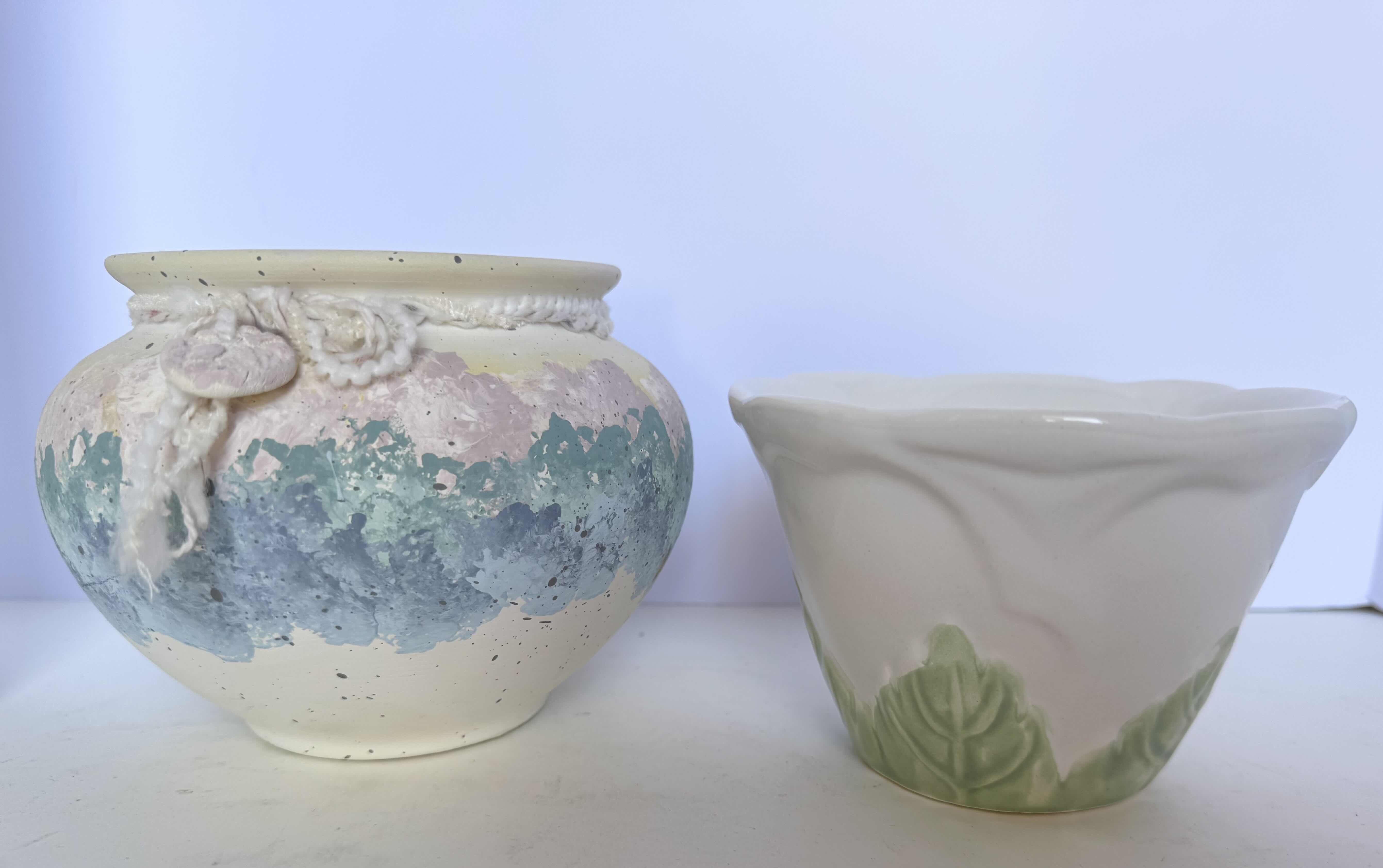 Photo 3 of ASSORTED DECORATIVE CERAMIC PIECES