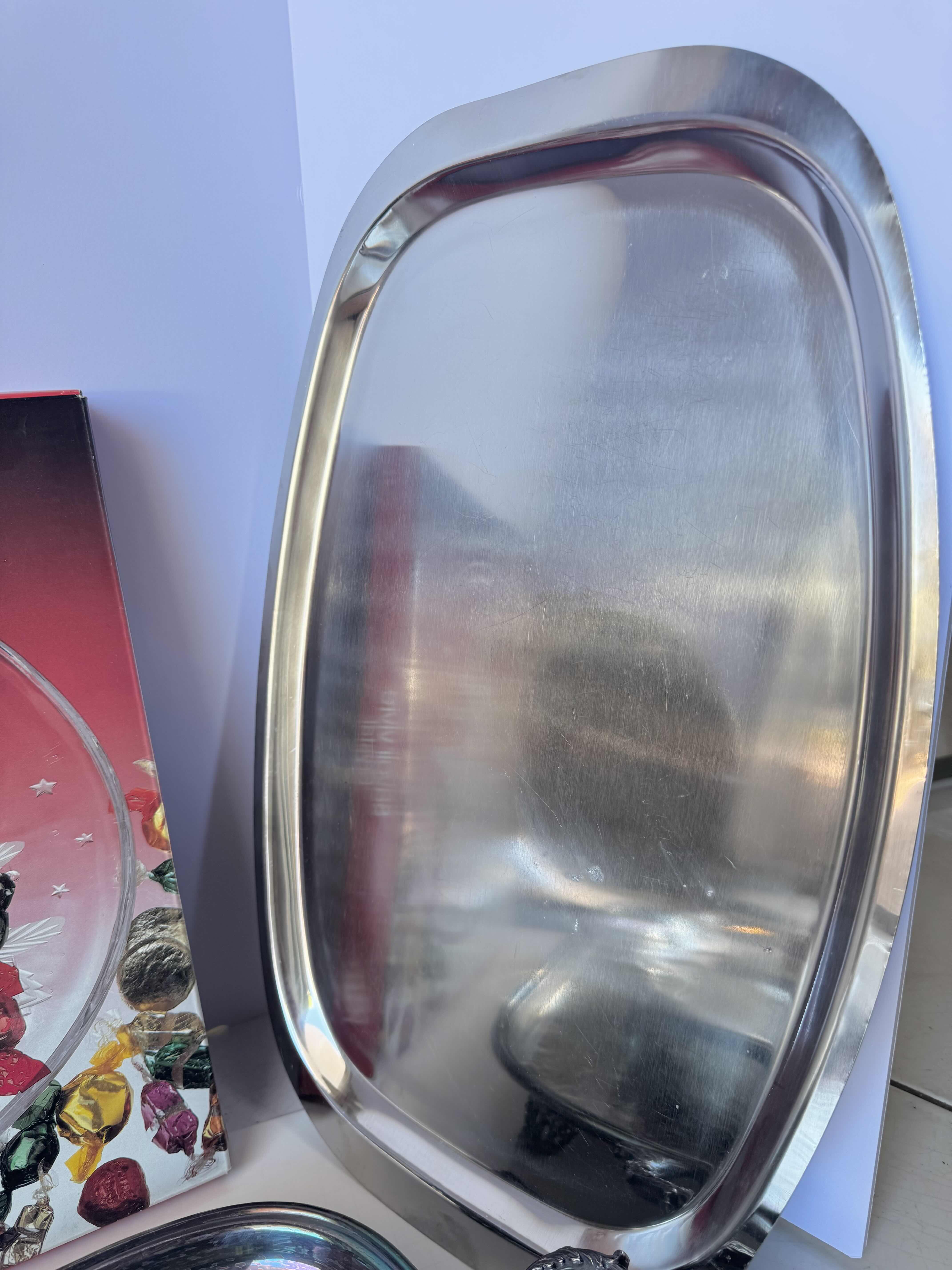 Photo 1 of ASSORTED DECORATIVE SERVING TRAYS, 5 ITEMS