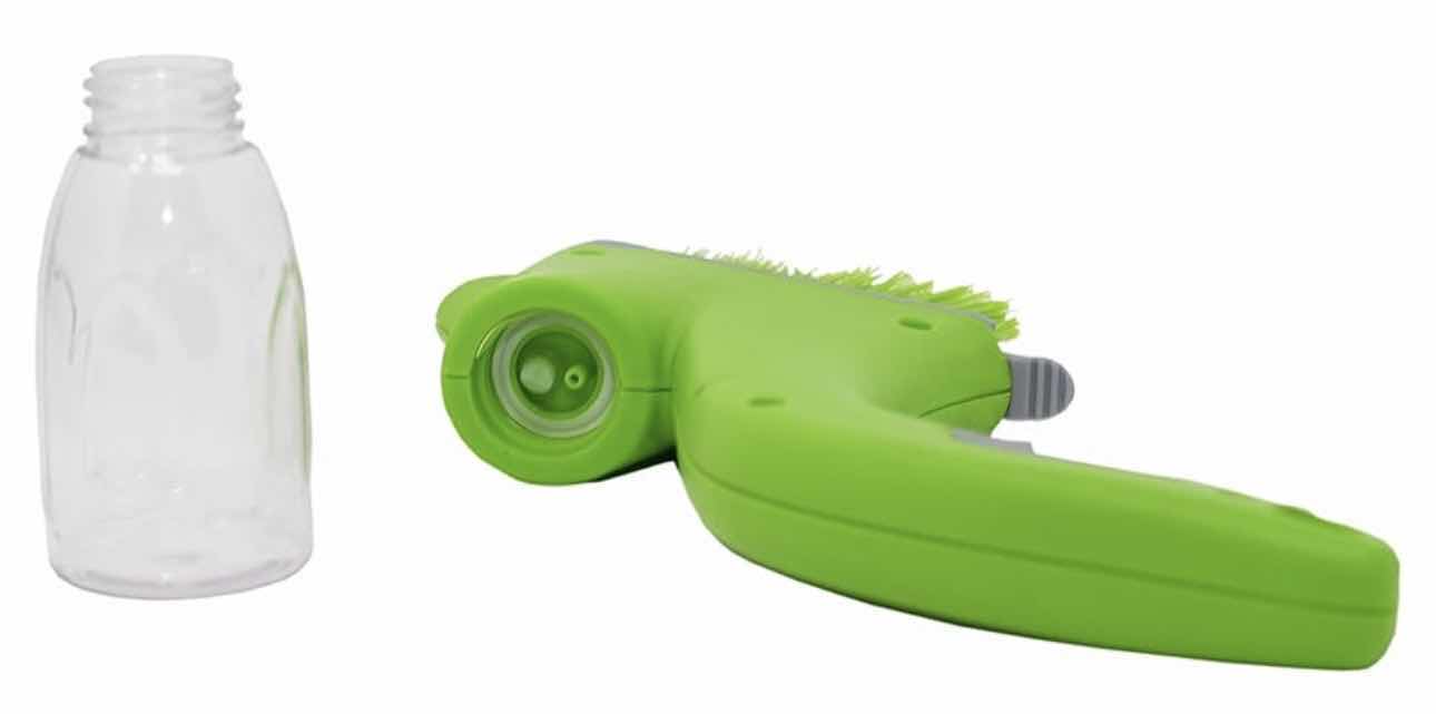Photo 2 of BRAND NEW CASE OF HOME-X - TRACK CLEANING BRUSH WITH BUILT-IN BOTTLE SPRAYER, EASY-TO-USE MULTIPURPOSE BRUSH