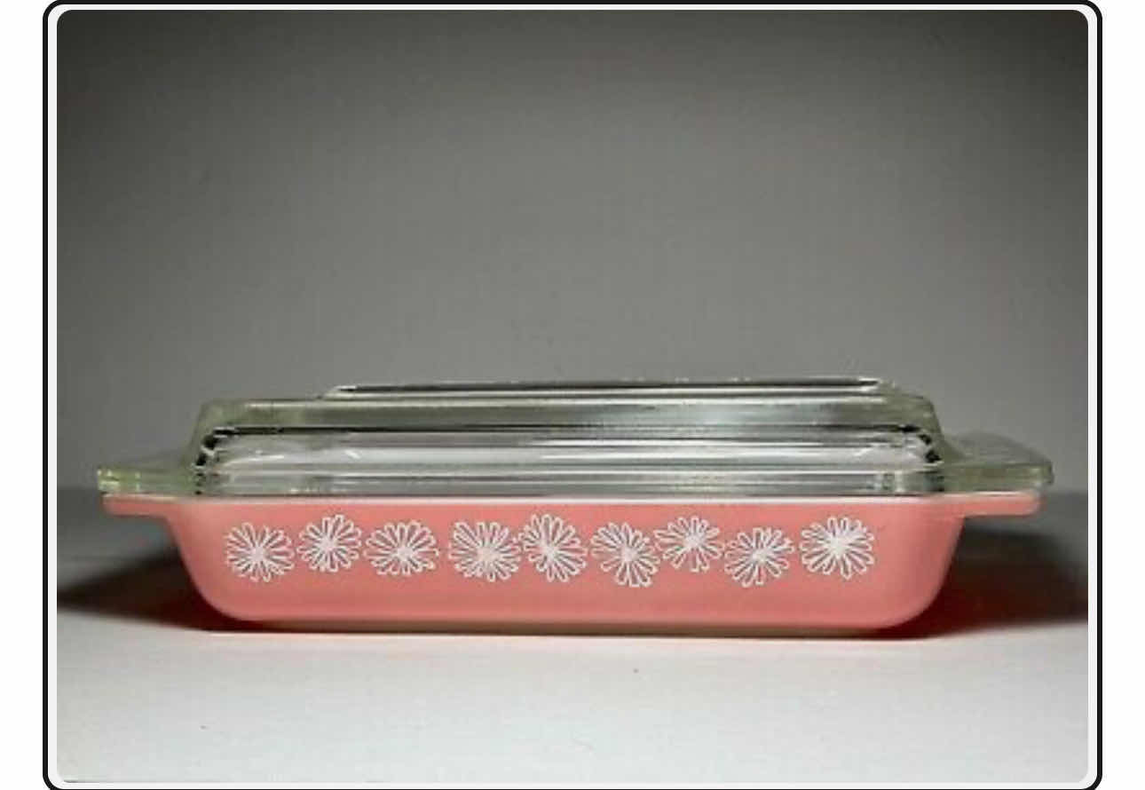 Photo 1 of 175

VINTAGE  PINK  DAISY PYREX 548-B