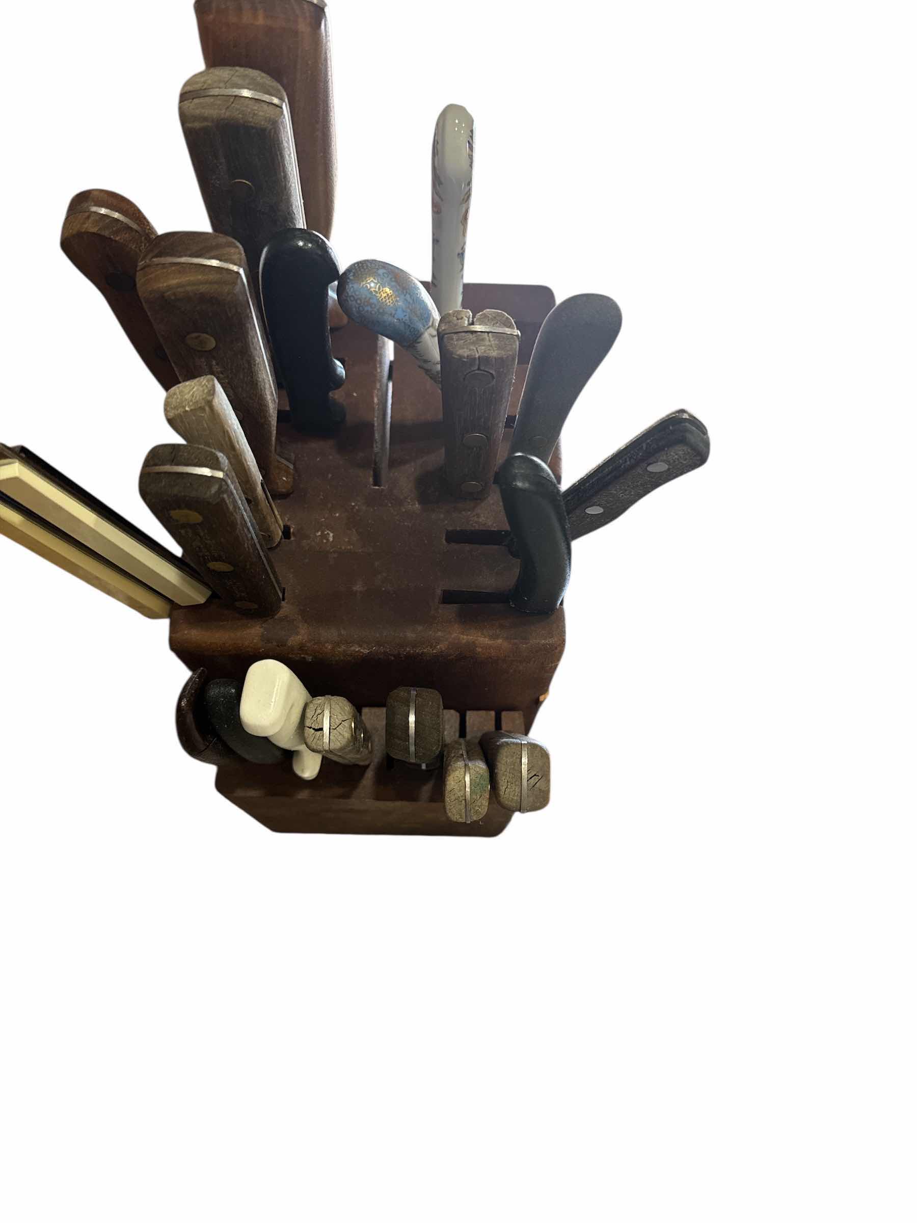 Photo 1 of 3 KITCHEN ITEMS: KNIFE BLOCK, BOWL, & TOOTHPICK DISPENSER