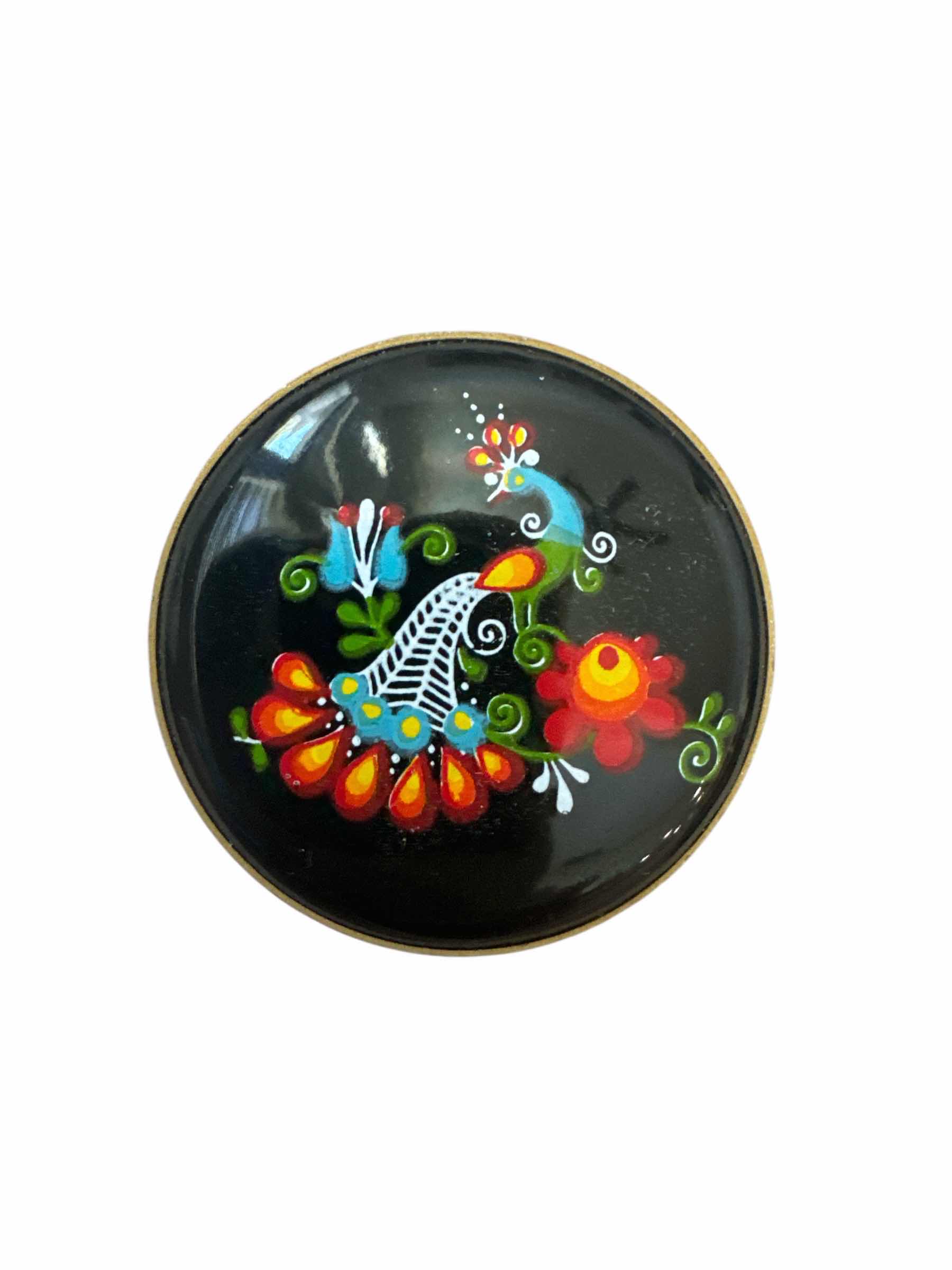 Photo 1 of 40

VINTAGE ARTA ENAMEL TRINKET BOX WITH PEACOCK & FLOWERS