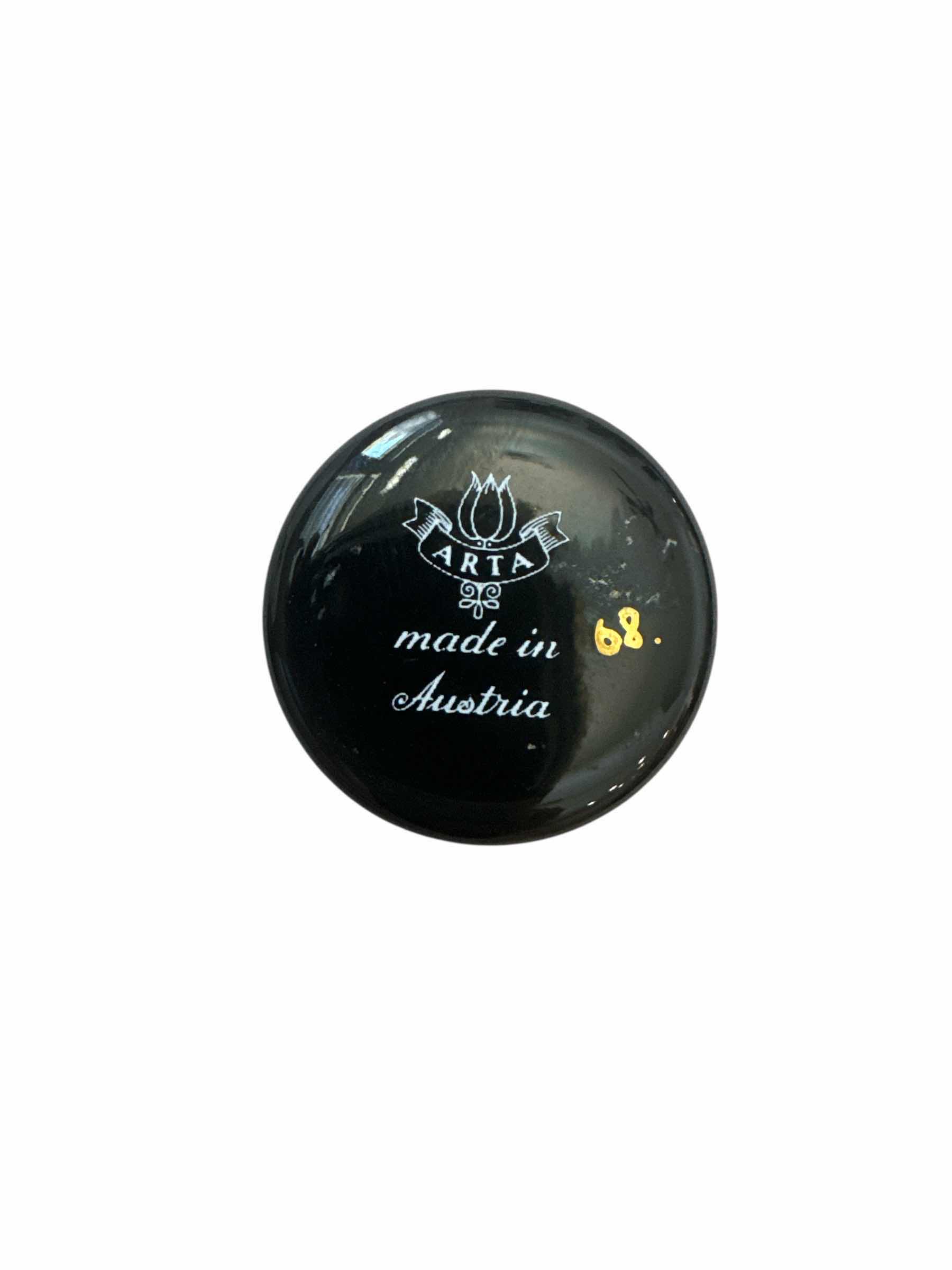 Photo 3 of 40

VINTAGE ARTA ENAMEL TRINKET BOX WITH PEACOCK & FLOWERS