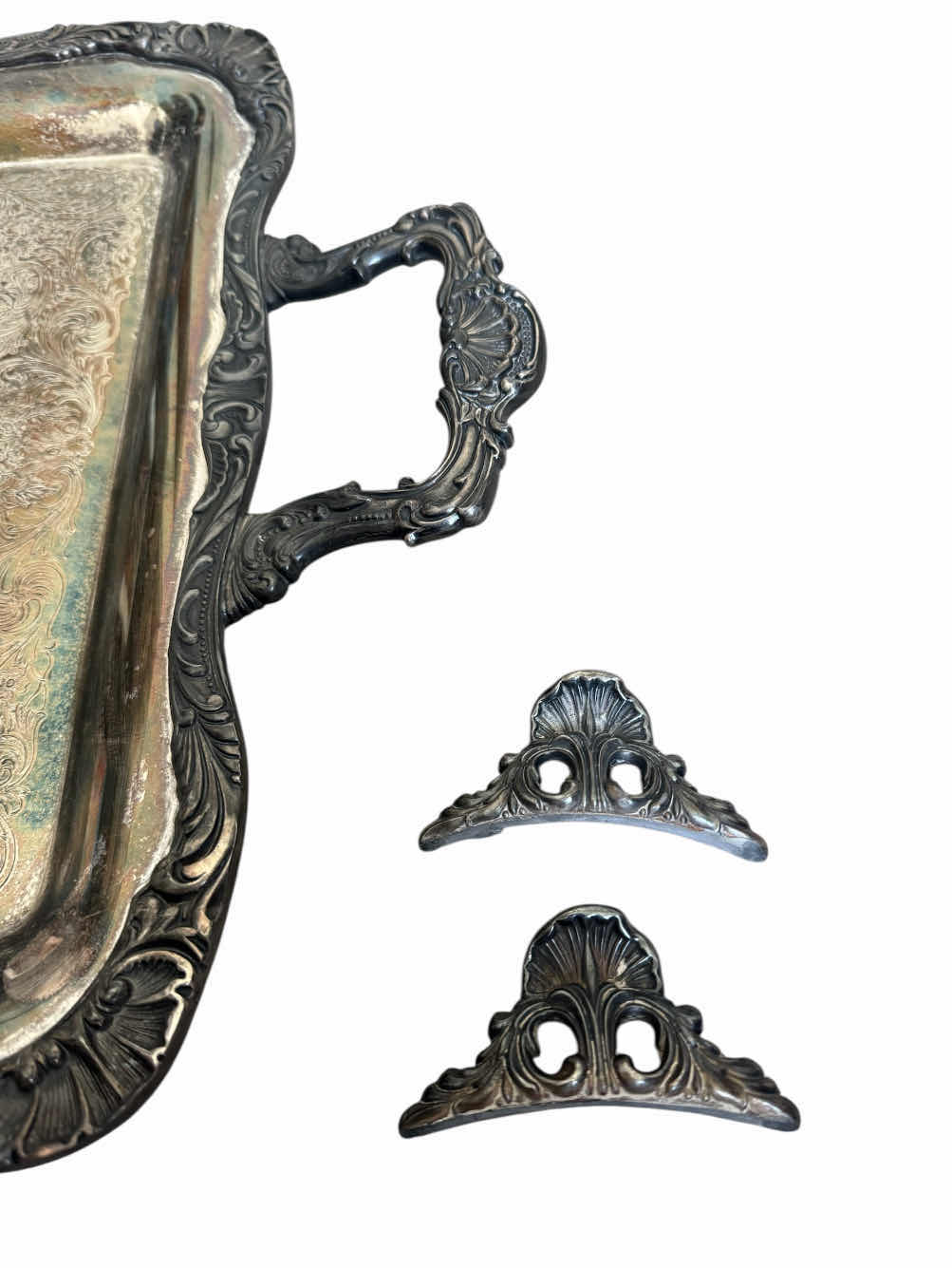 Photo 1 of 150
VINTAGE ANTIQUE WM ROGERS 291 SERVING TRAY SILVER PLATTER. 

27” X 15.5” X H1.75”