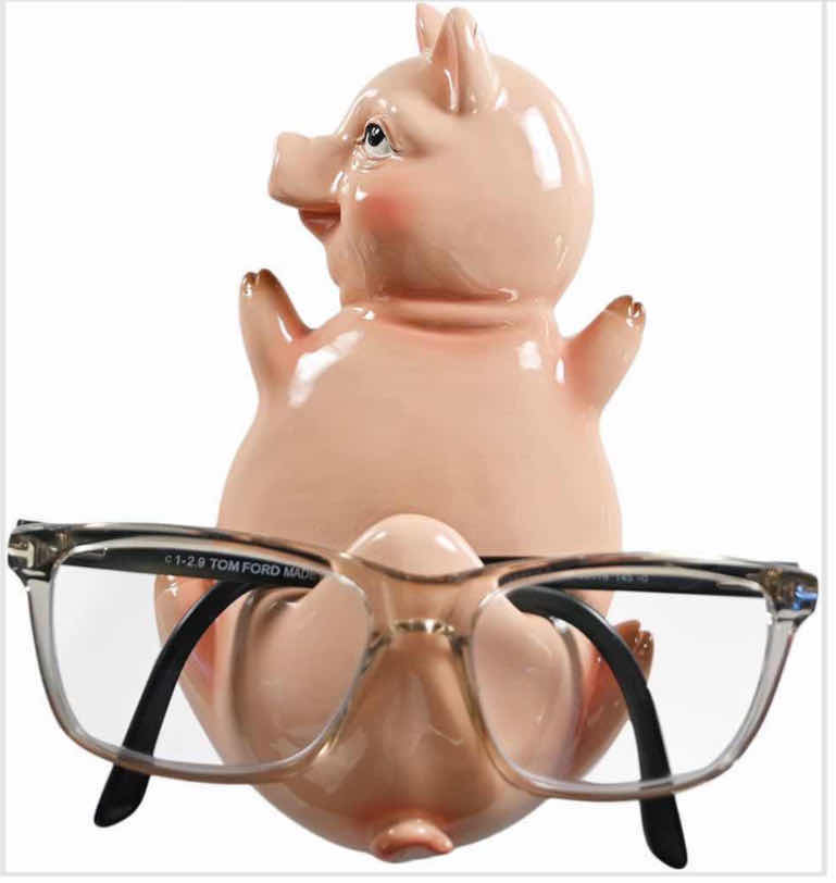 Photo 1 of NEW CASE HOME-X WALL DECORATIVE RESIN PIG EYEGLASS HOLDER (24 PCS/CASE)
