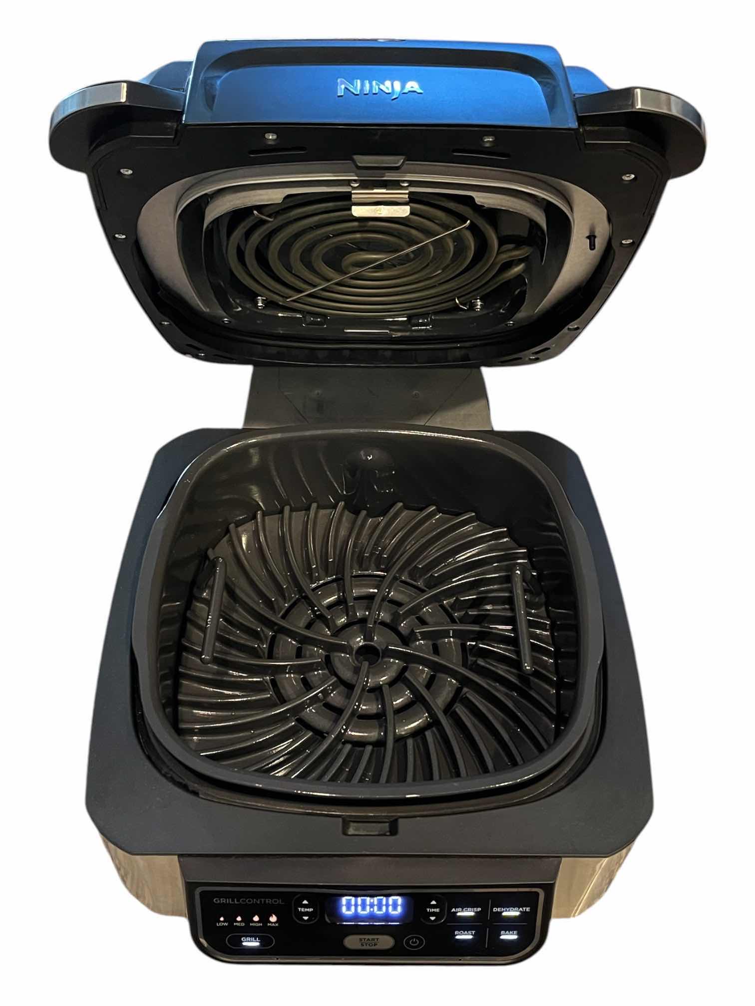 Photo 1 of NINJA FOODI MULTIFUNCTION GRILL W ACCESSORIES AG302JM1