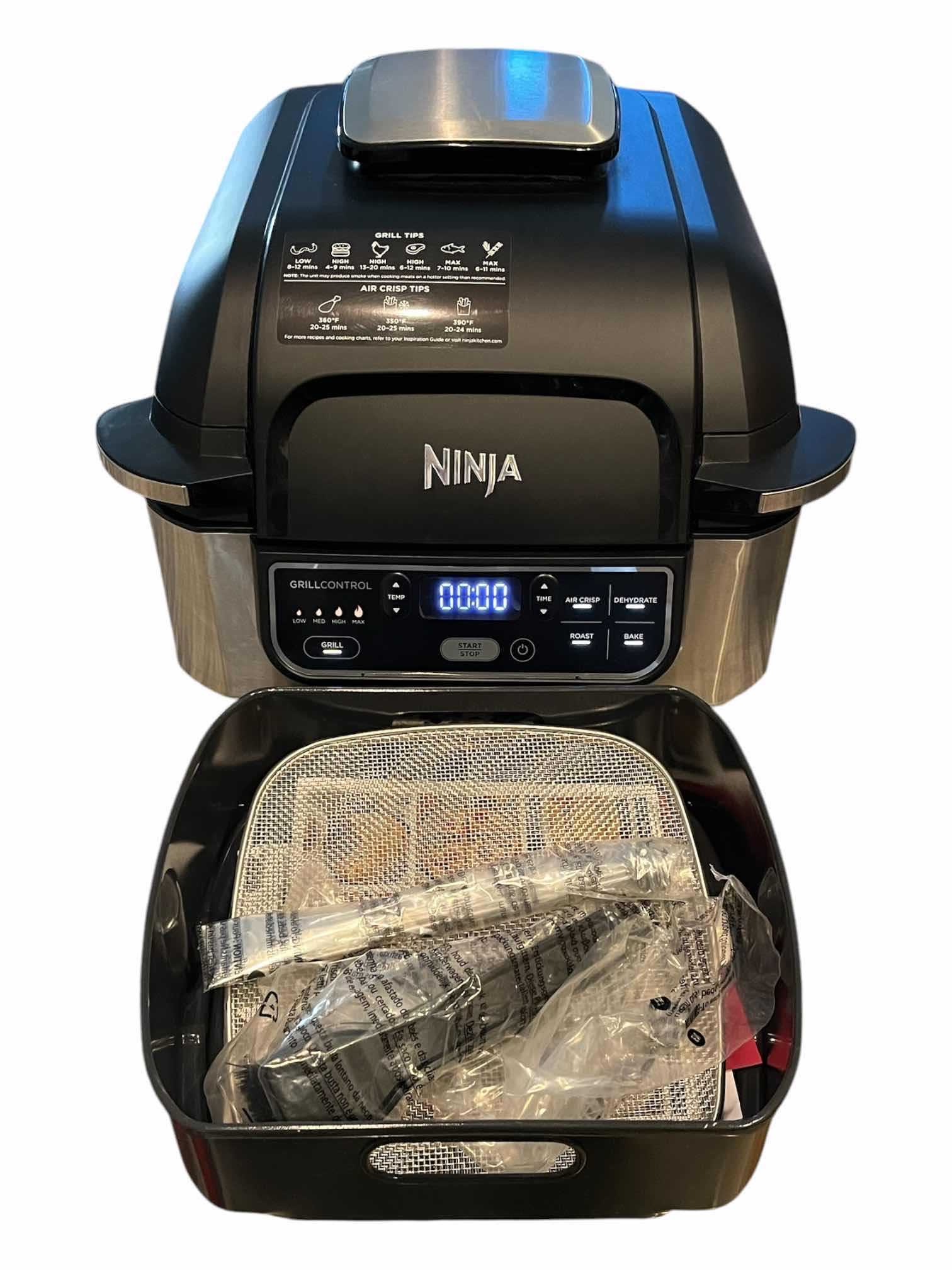 Photo 1 of NINJA FOODI MULTIFUNCTION GRILL W ACCESSORIES AG302JM1