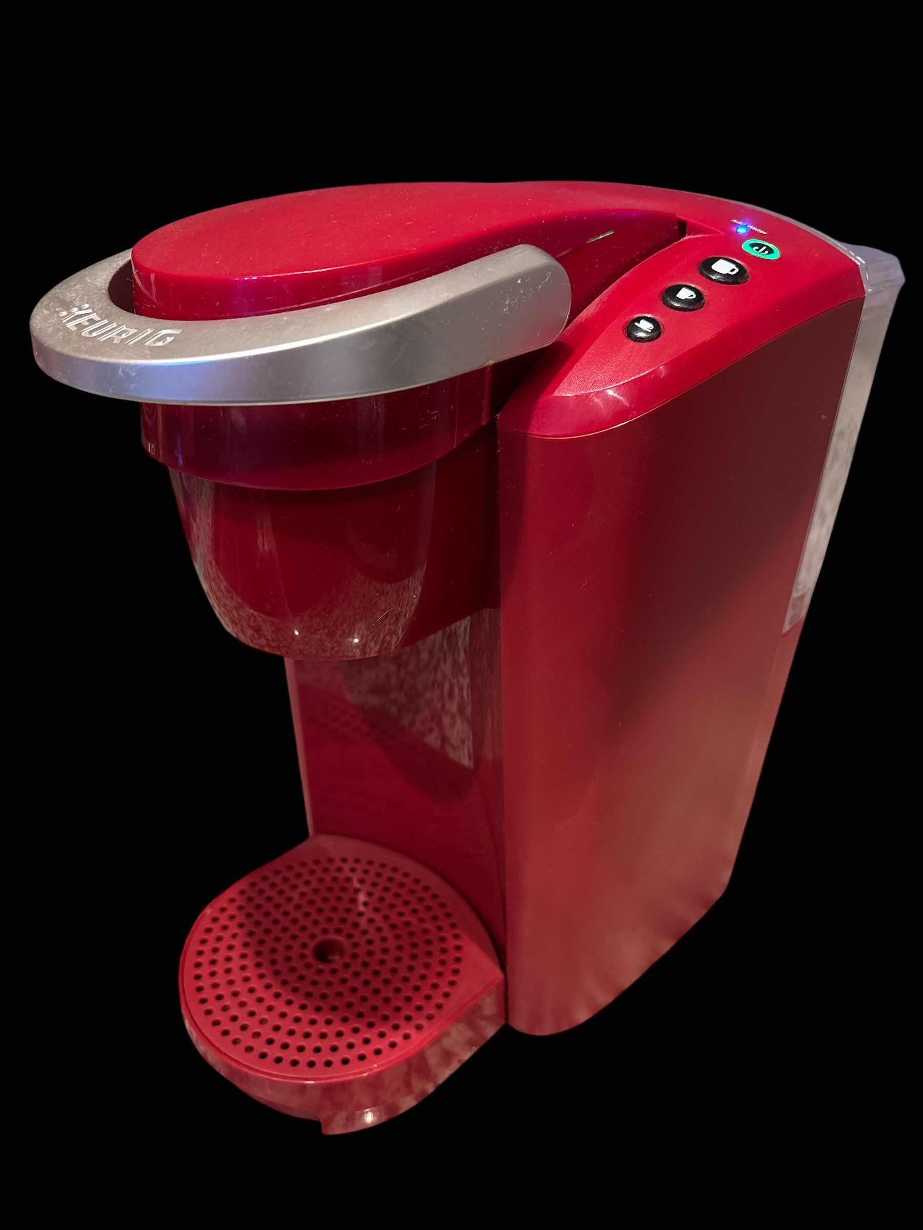 Photo 1 of KEURIG K-COMPACT SINGLE SERVE COFFEE MAKER, RED K-35 $100