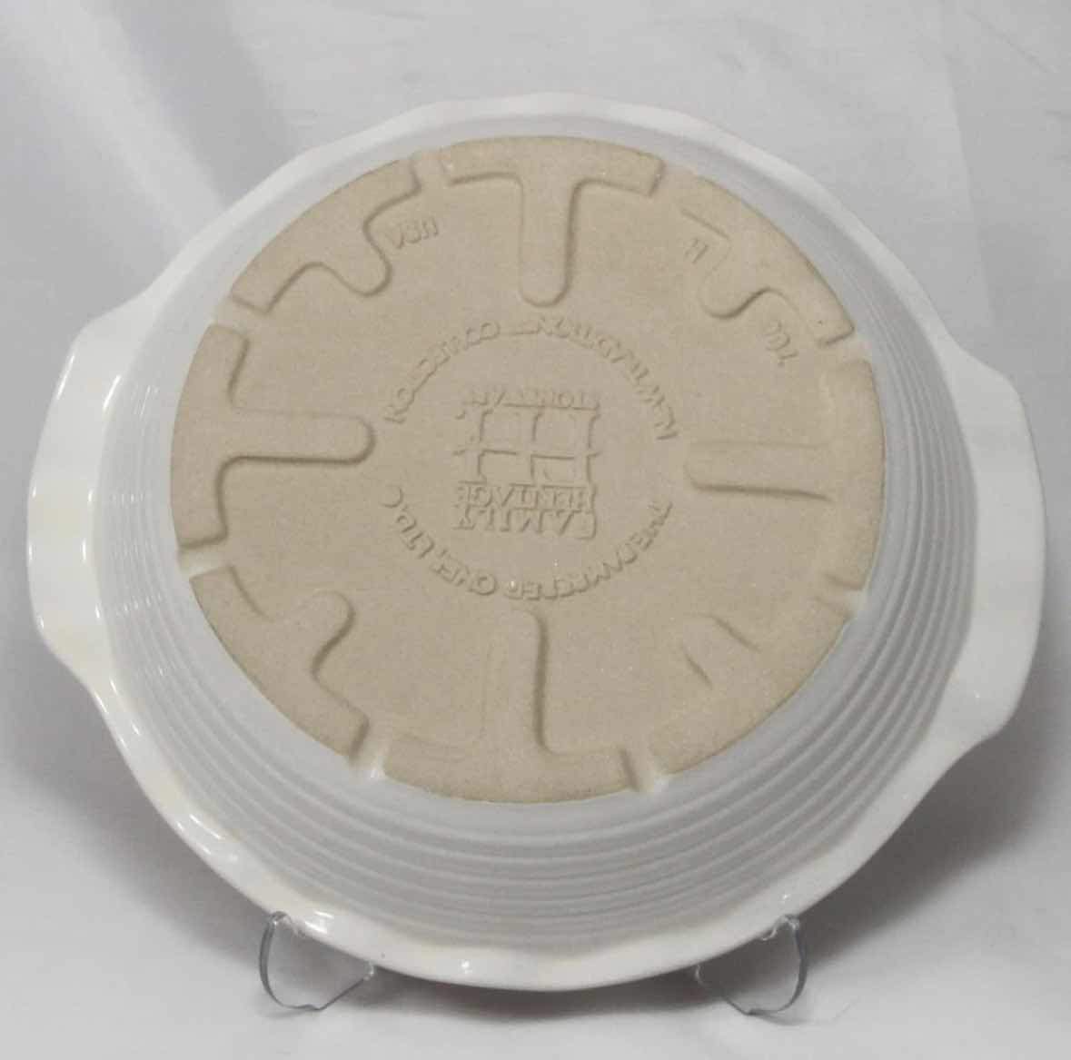 Photo 1 of THE PAMPERED CHEF NEW TRADITIONS COLLECTION DEEP DISH PIE PLATE, VANILLA #1305 8.75” X 8.75” H1.5”