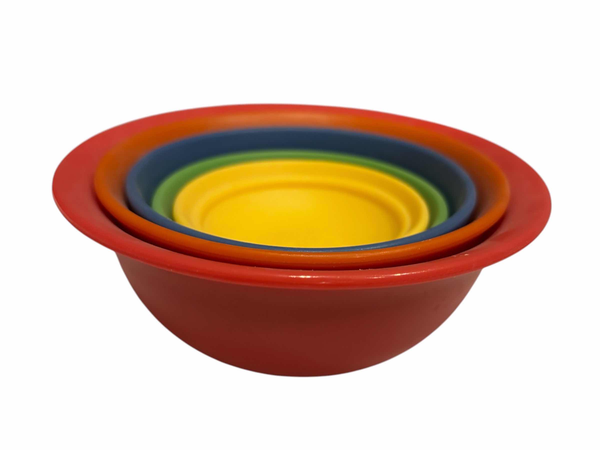 Photo 1 of FOOD NETWORK 5 PC NESTING SILICONE MEASURING BOWLS (READ NOTES)