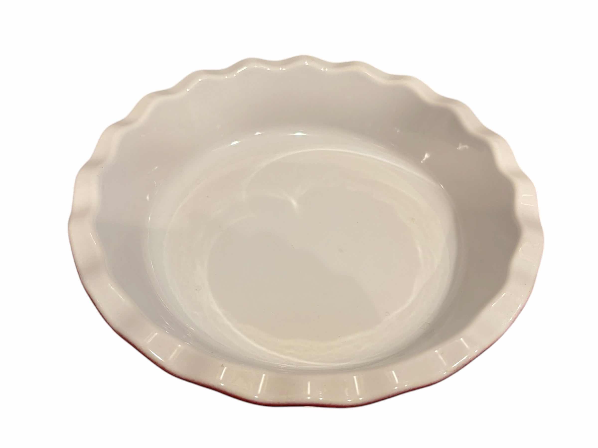 Photo 1 of EMILE HENRY MODERN CLASSICS 9” PIE DISH, RED