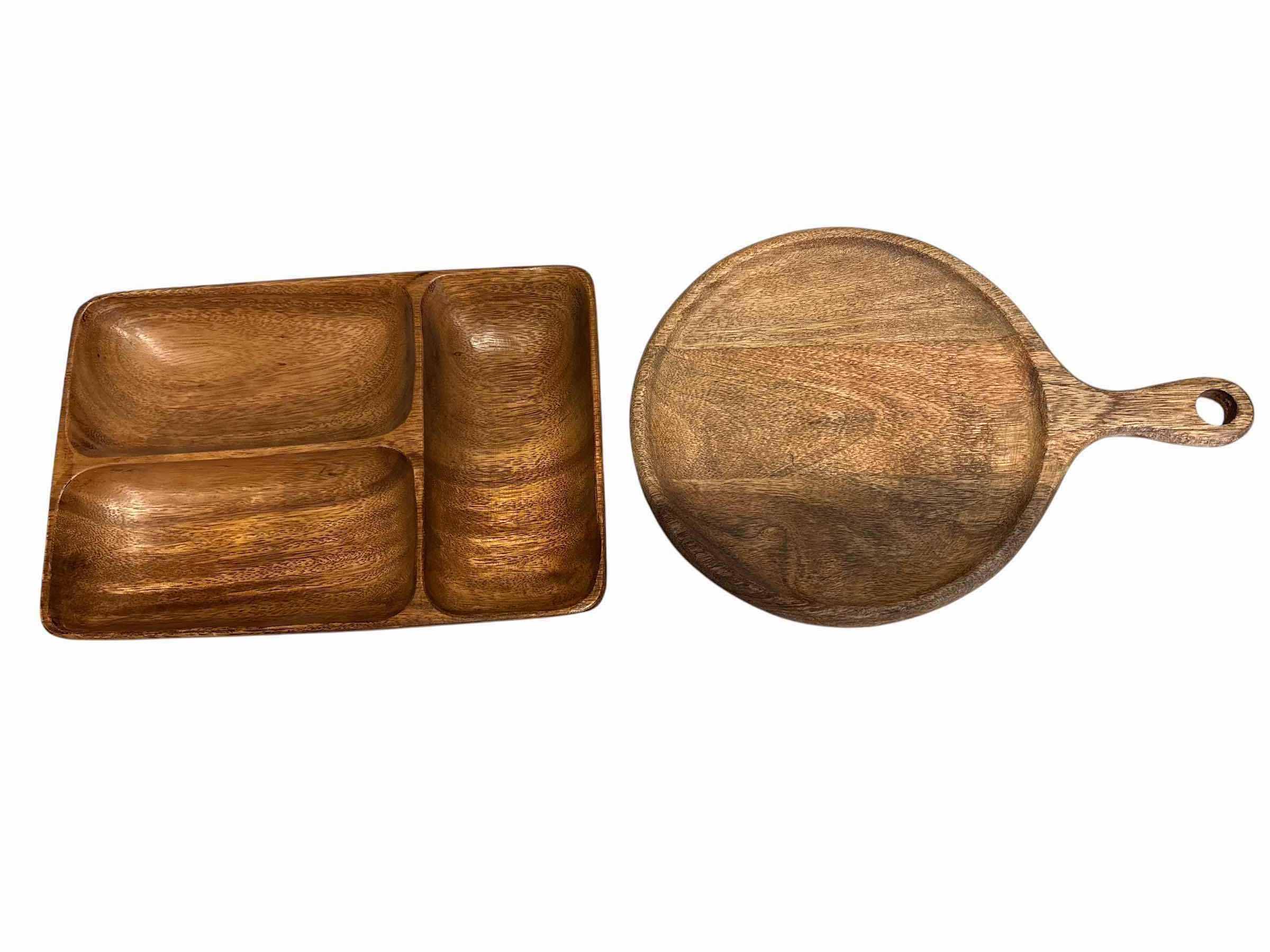 Photo 1 of KITCHEN TRAYS 15” (4)