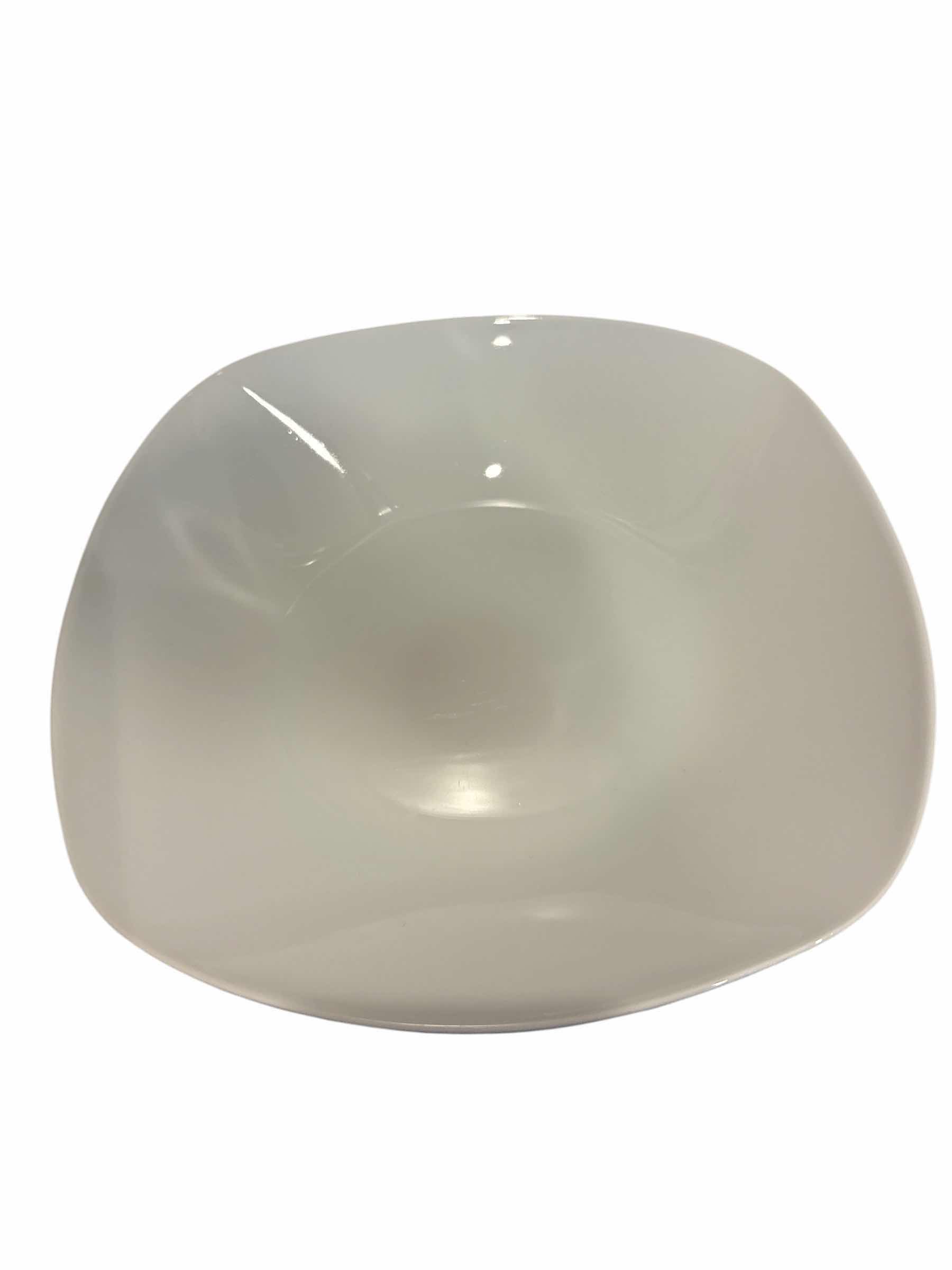 Photo 1 of GALLERY CERAMIC BOWLS 8.5” (4)