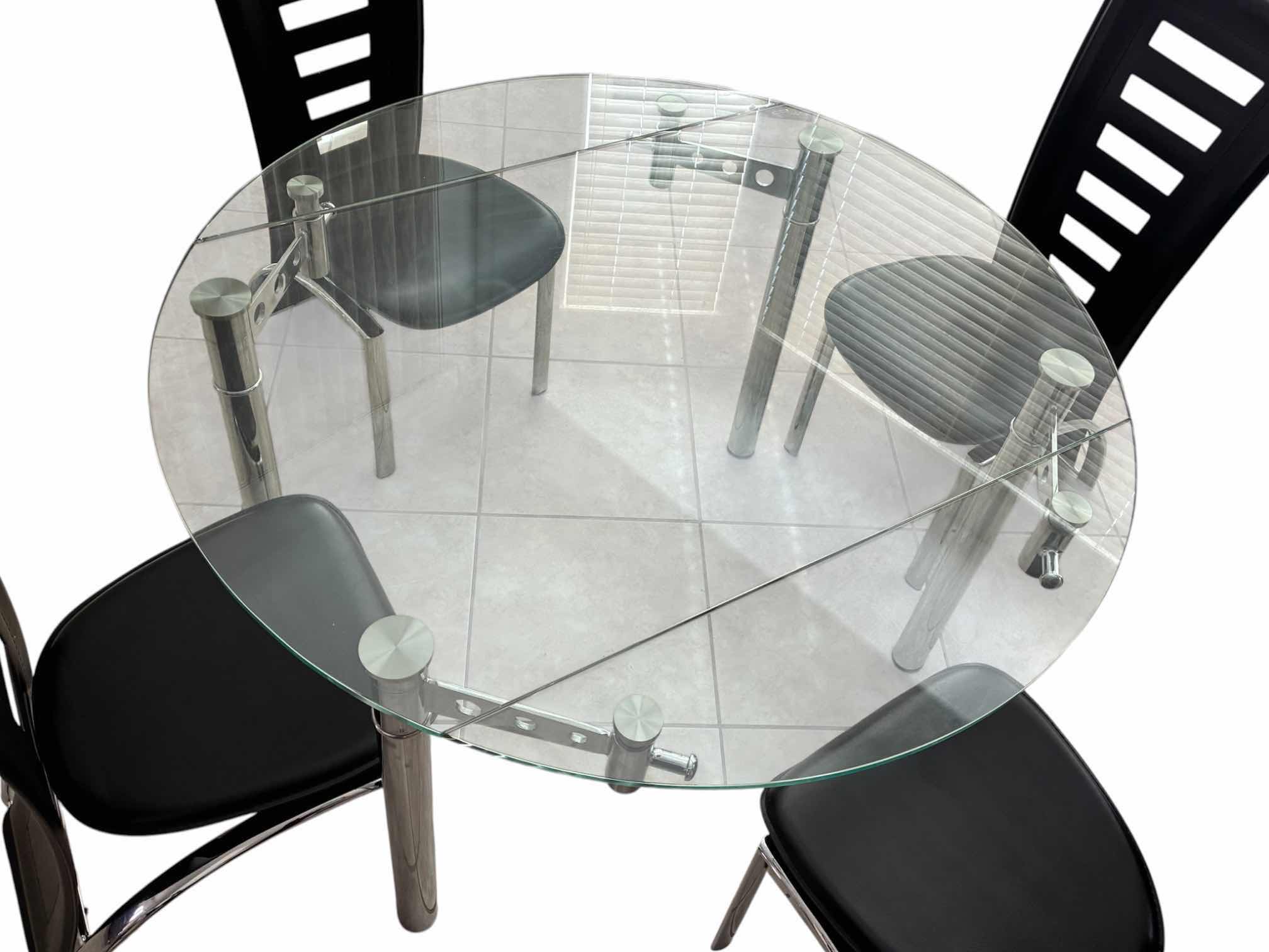 Photo 1 of GLOBAL FURNITURE DINETTE CHROME/BLACK 5PC DINING SET D135DT-TRANSITIONAL GLASS TOP & 4 ARMLESS CHAIRS (READ NOTES) $563