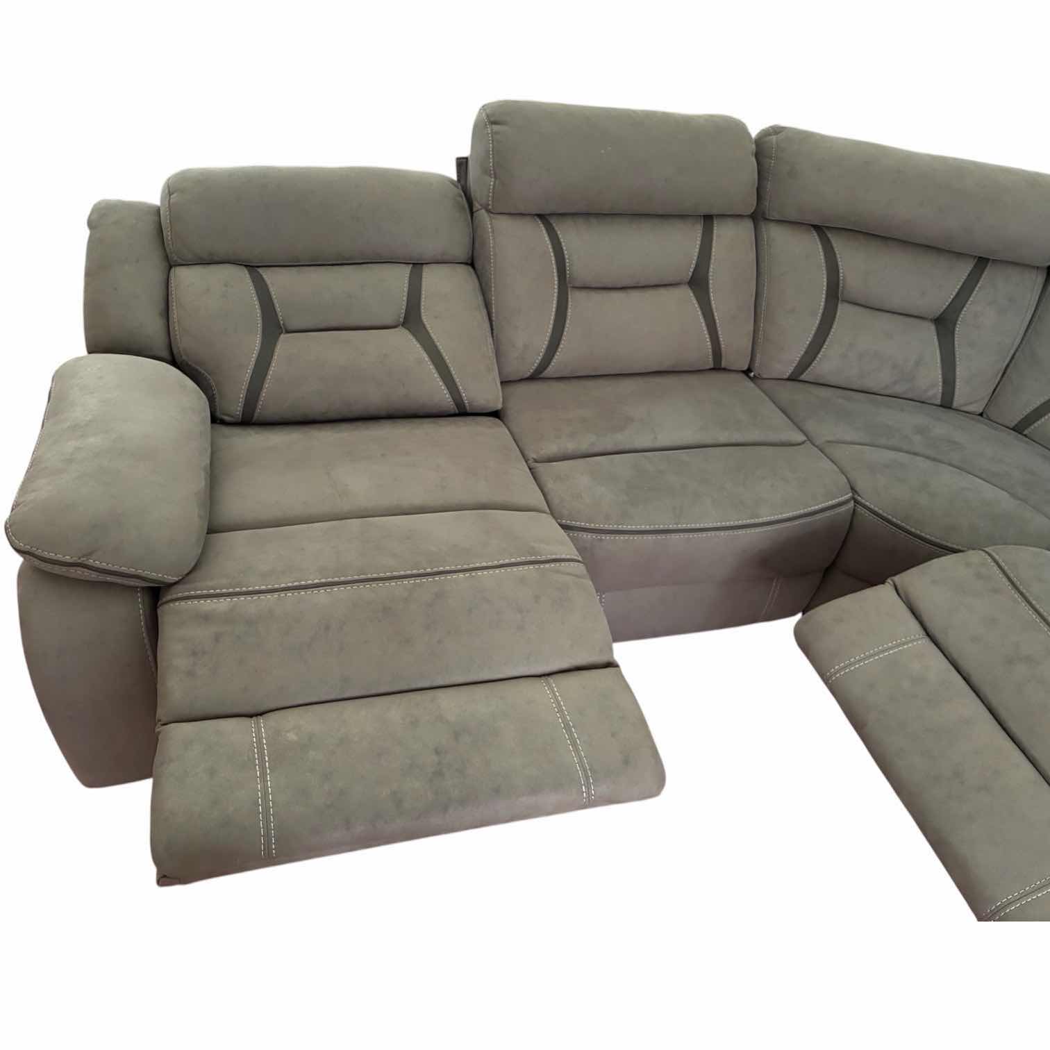 Photo 1 of COASTER FURNITURE HIGGINS COLLECTION POWER MOTION USB PORT GREY TWO TONE UPHOLSTERED 4PC SECTIONAL SOFA 128” X 116“ H38” (READ NOTES) $2974