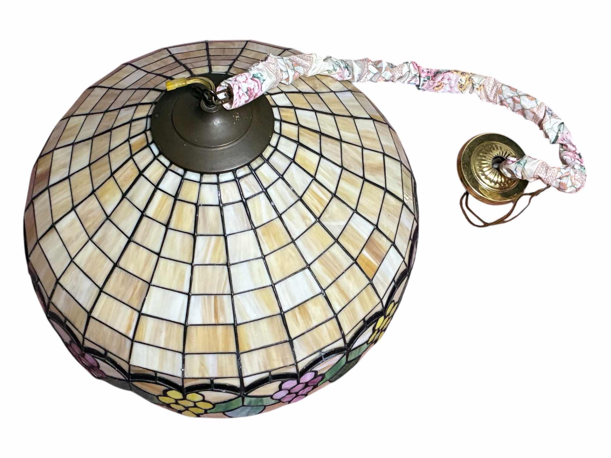 Photo 1 of TIFFANY STYLE GRAPEVINE STAINED GLASS LAMPSHADE HANGING PENDANT FIXTURE 24“ X 13“