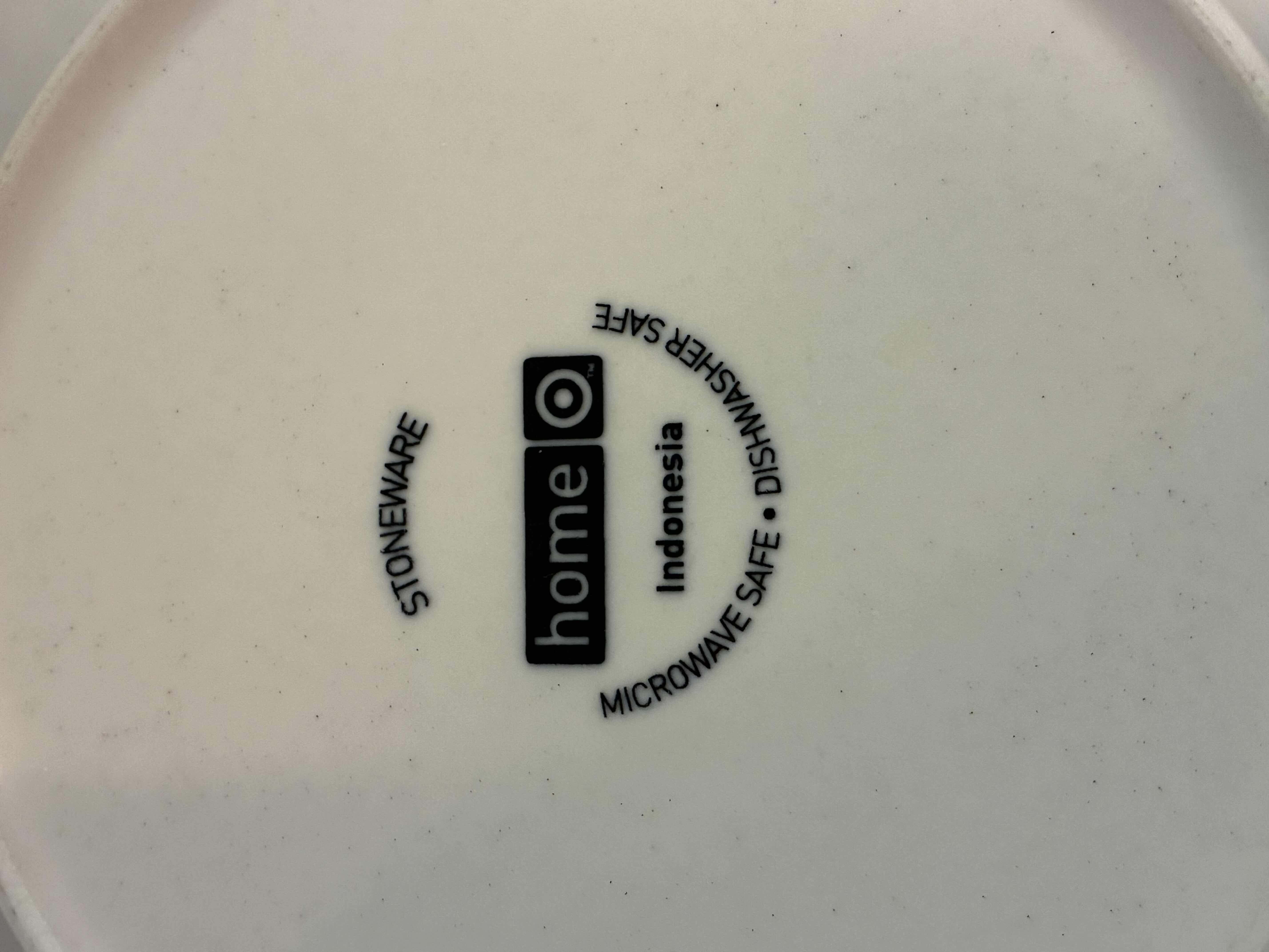 Photo 1 of TARGET HOME STONEWARE PLATE & BOWL DISH SET (11)