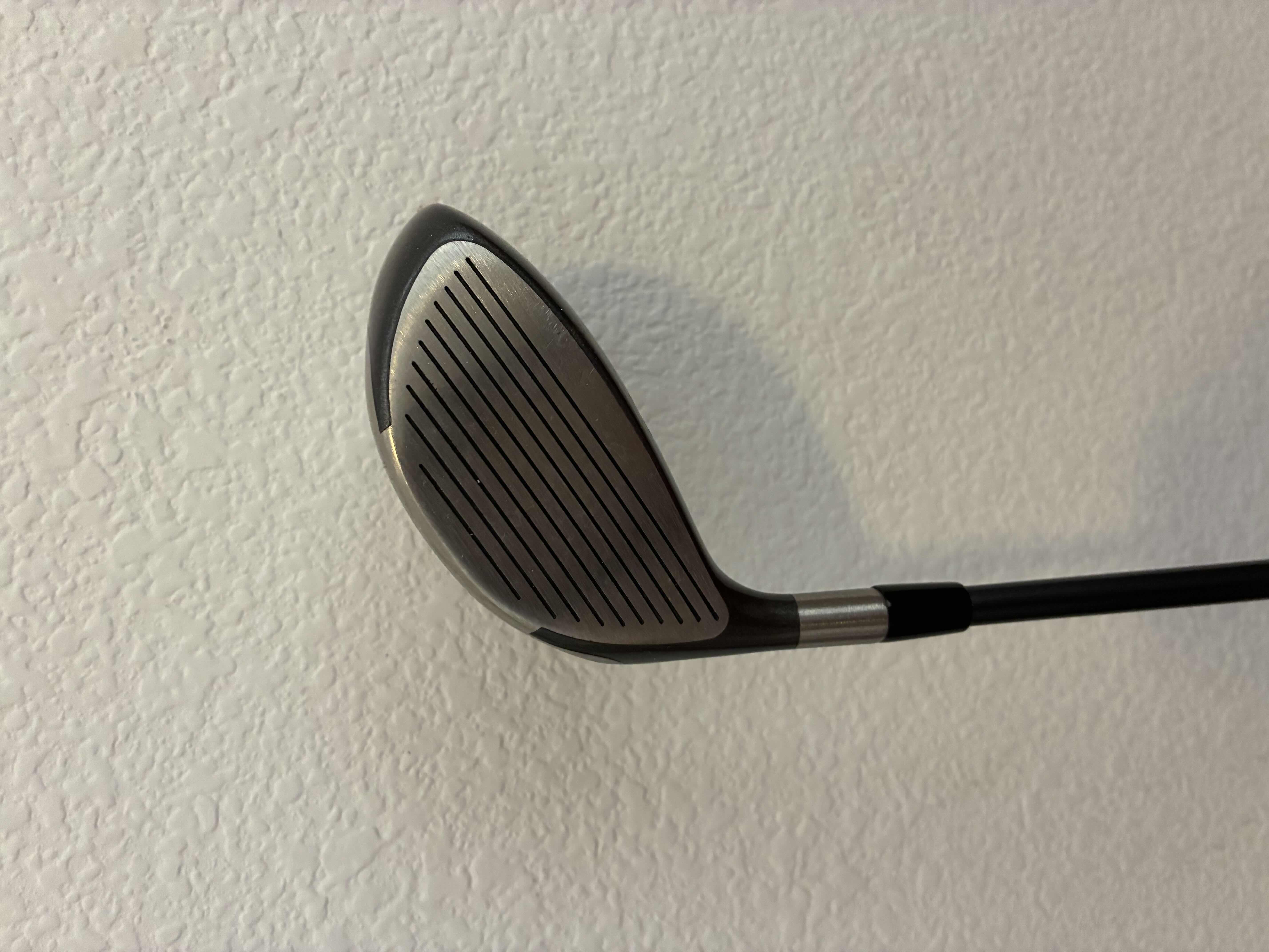 Photo 1 of TITLEIST TITANIUM 976R 9 GOLF DRIVER