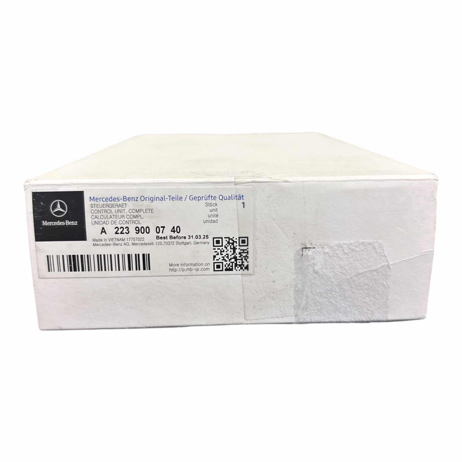 Photo 1 of MERCEDES SAMSUNG TABLET FOR REAR SEAT SM-T260 $760