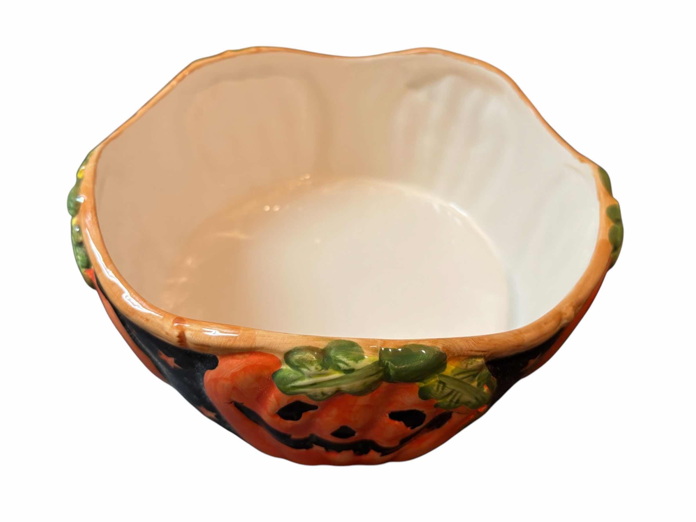 Photo 1 of SILVERTON HALLOWEEN CERAMIC 9” BOWL