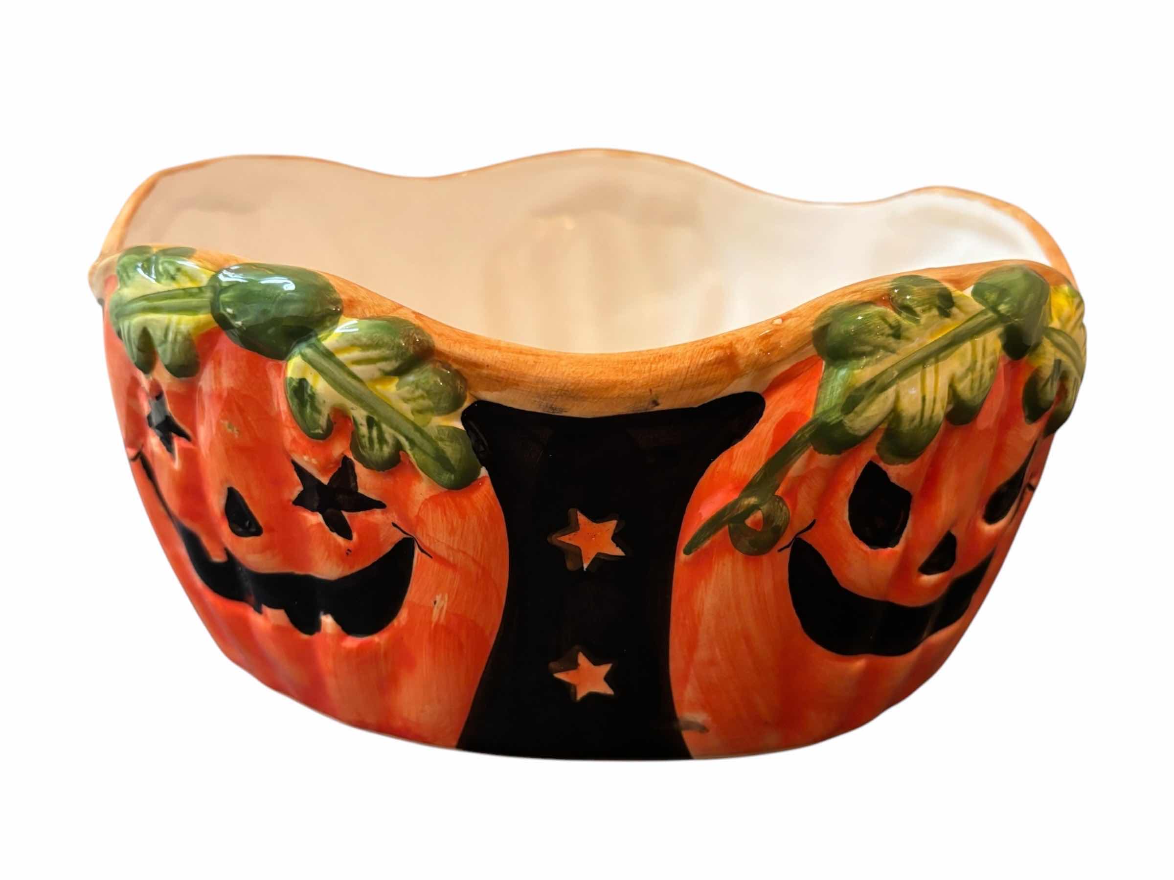 Photo 1 of SILVERTON HALLOWEEN CERAMIC 9” BOWL