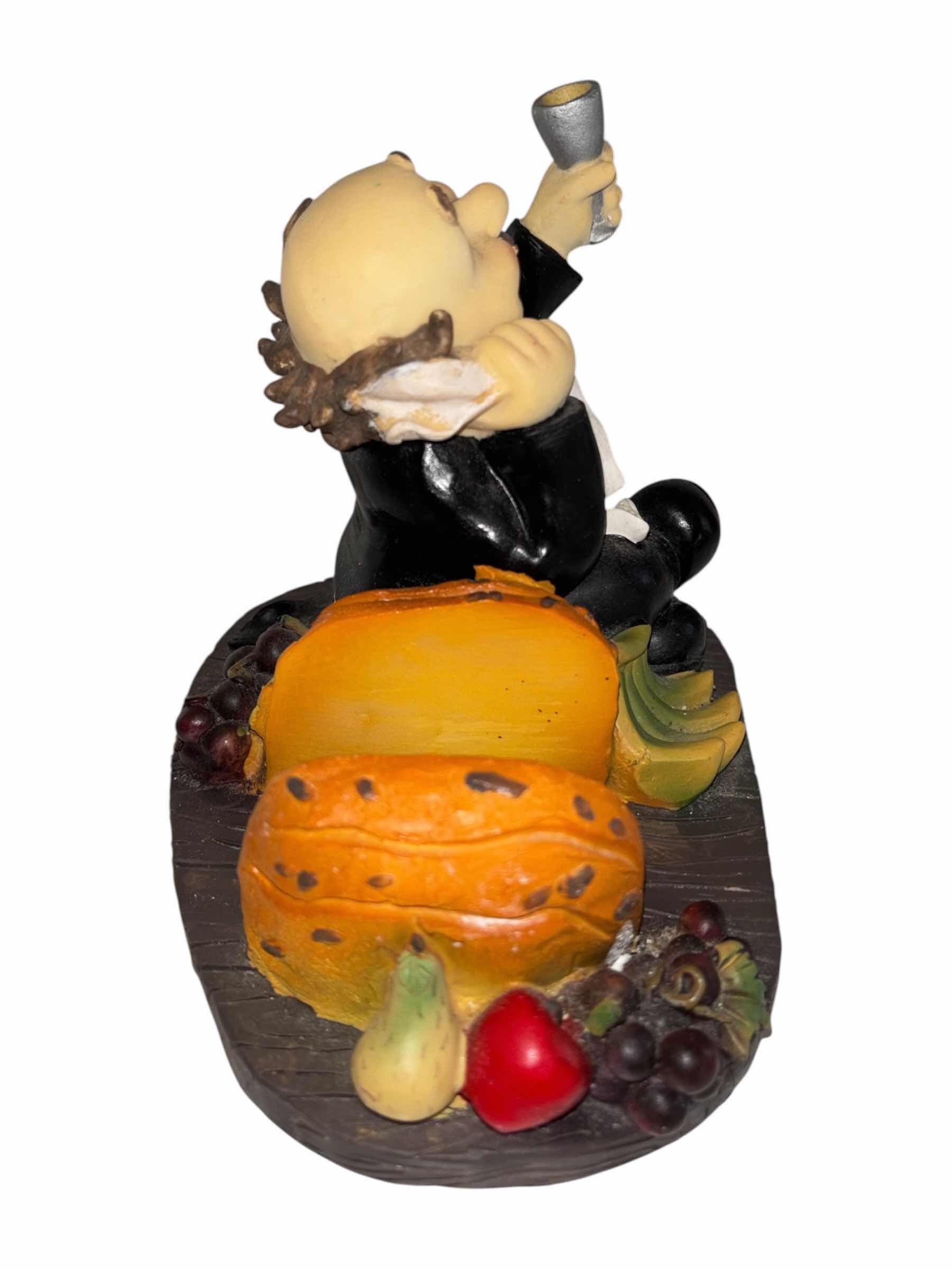 Photo 1 of VARIOUS WINE STYLE KITCHEN DECOR (4 PCS)