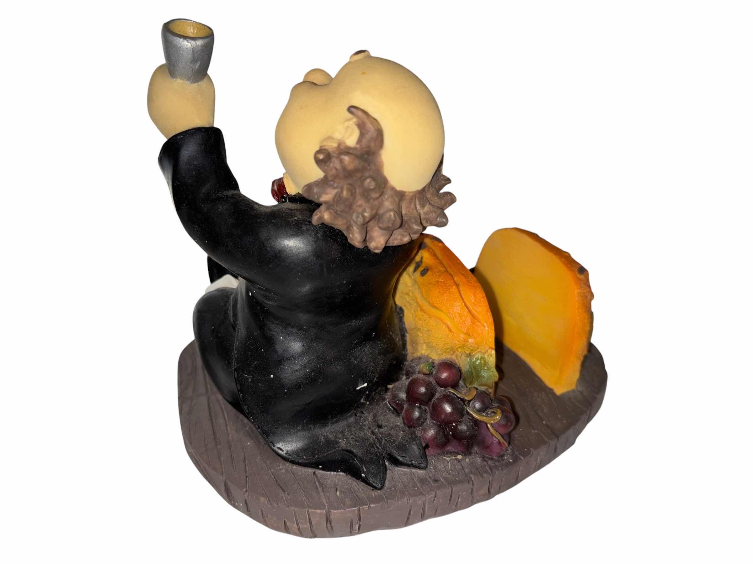 Photo 1 of VARIOUS WINE STYLE KITCHEN DECOR (4 PCS)