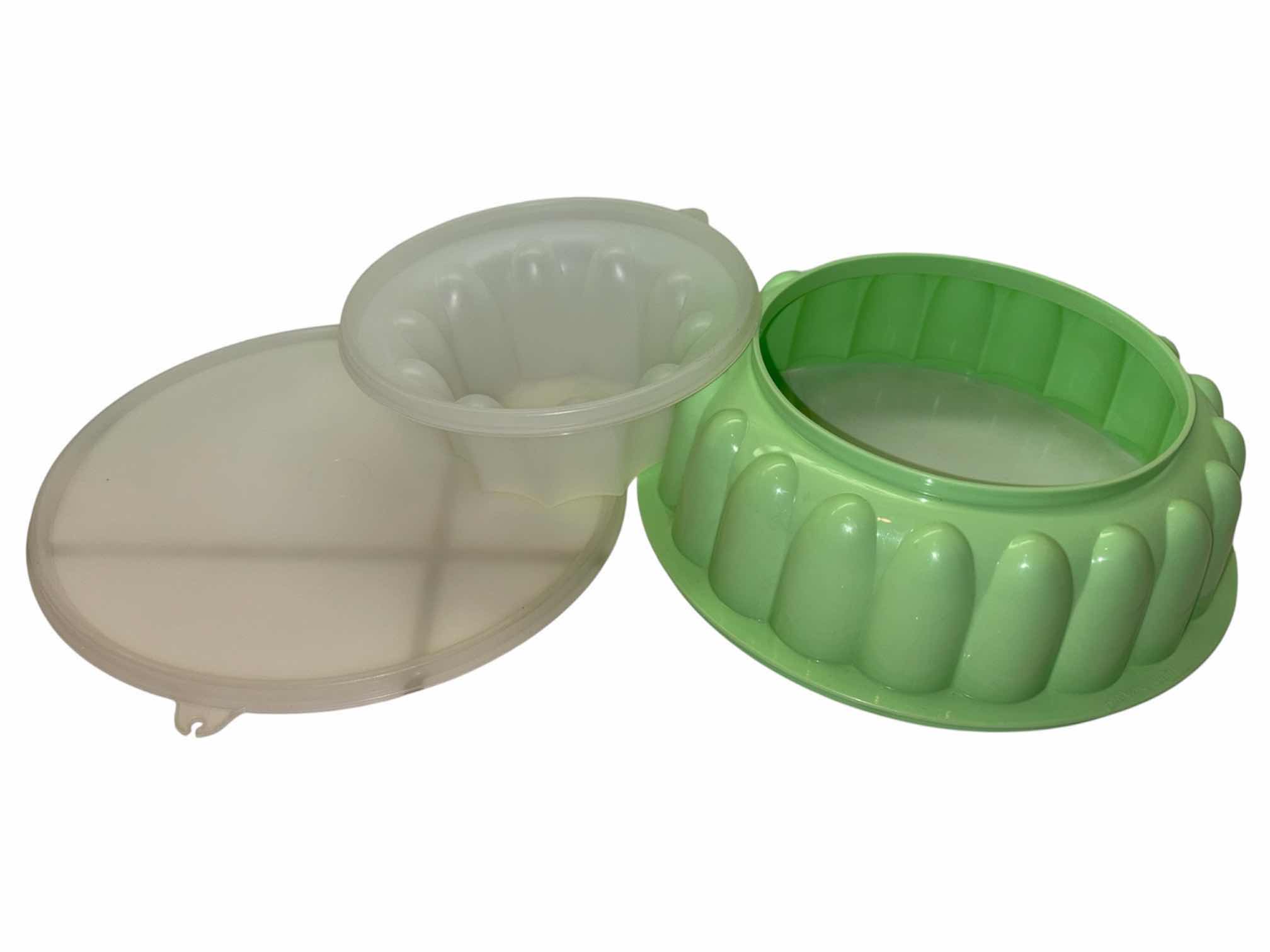 Photo 1 of VINTAGE TUPPERWARE 3 PC SERVE IT ALL PEDESTAL PIE/CAKE STAND (1531-5, 1532-6, 1533-5) & VINTAGE TUPPERWARE JELLO MOLD 3 PC SET $40