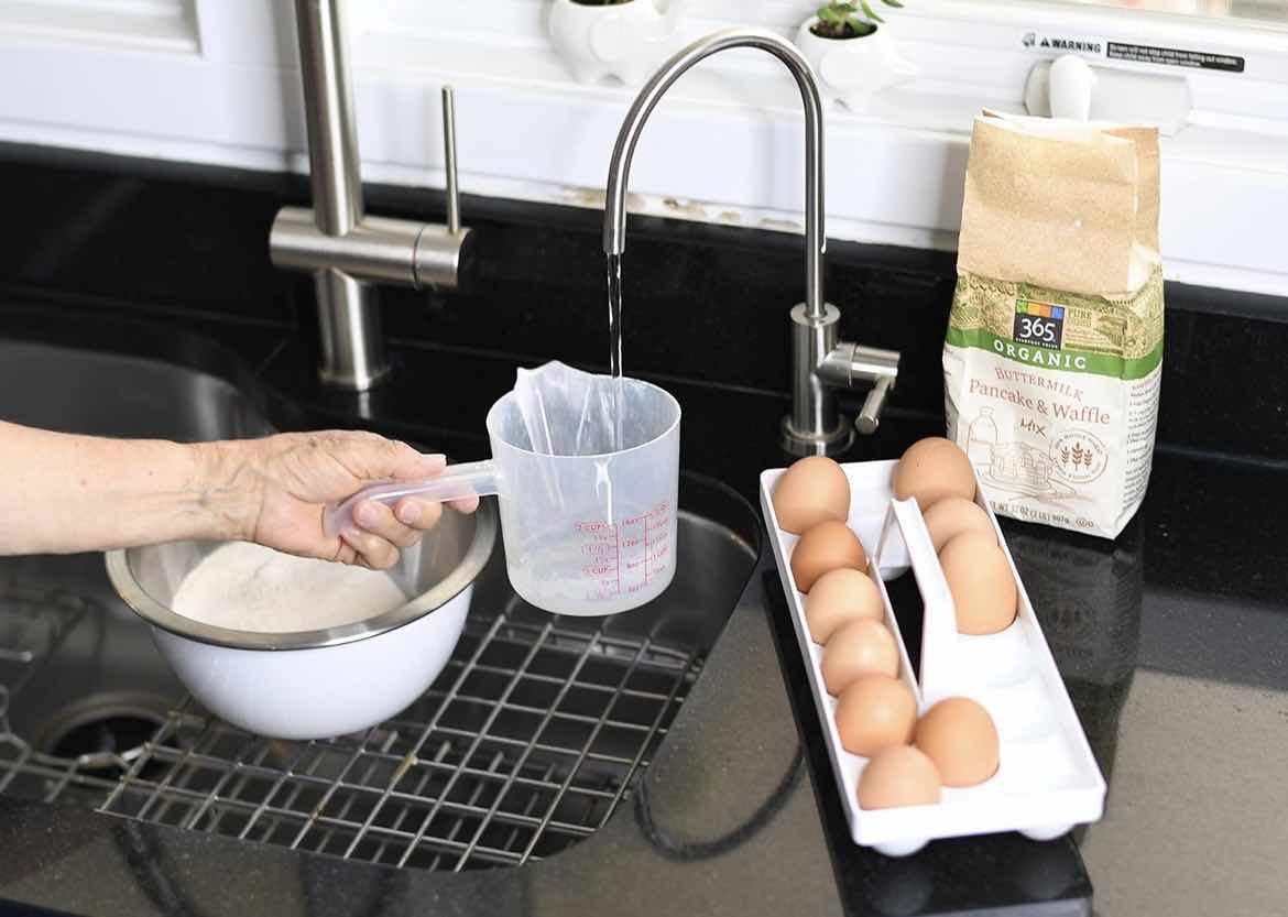 Photo 1 of CASE OF 48 HOME-X 2 CUP MICROWAVABLE MEASURING CUP PERFECT FOR MELTING CHOCOLATE OR BOILING WATER