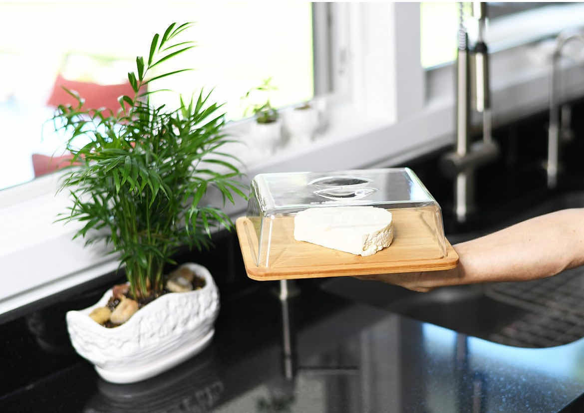 Photo 1 of CASE OF 12 HOME-X BAMBOO CUTTING & CHEESE BOARD WITH SERVING TRAY AND CLEAR ACRYLIC COVER