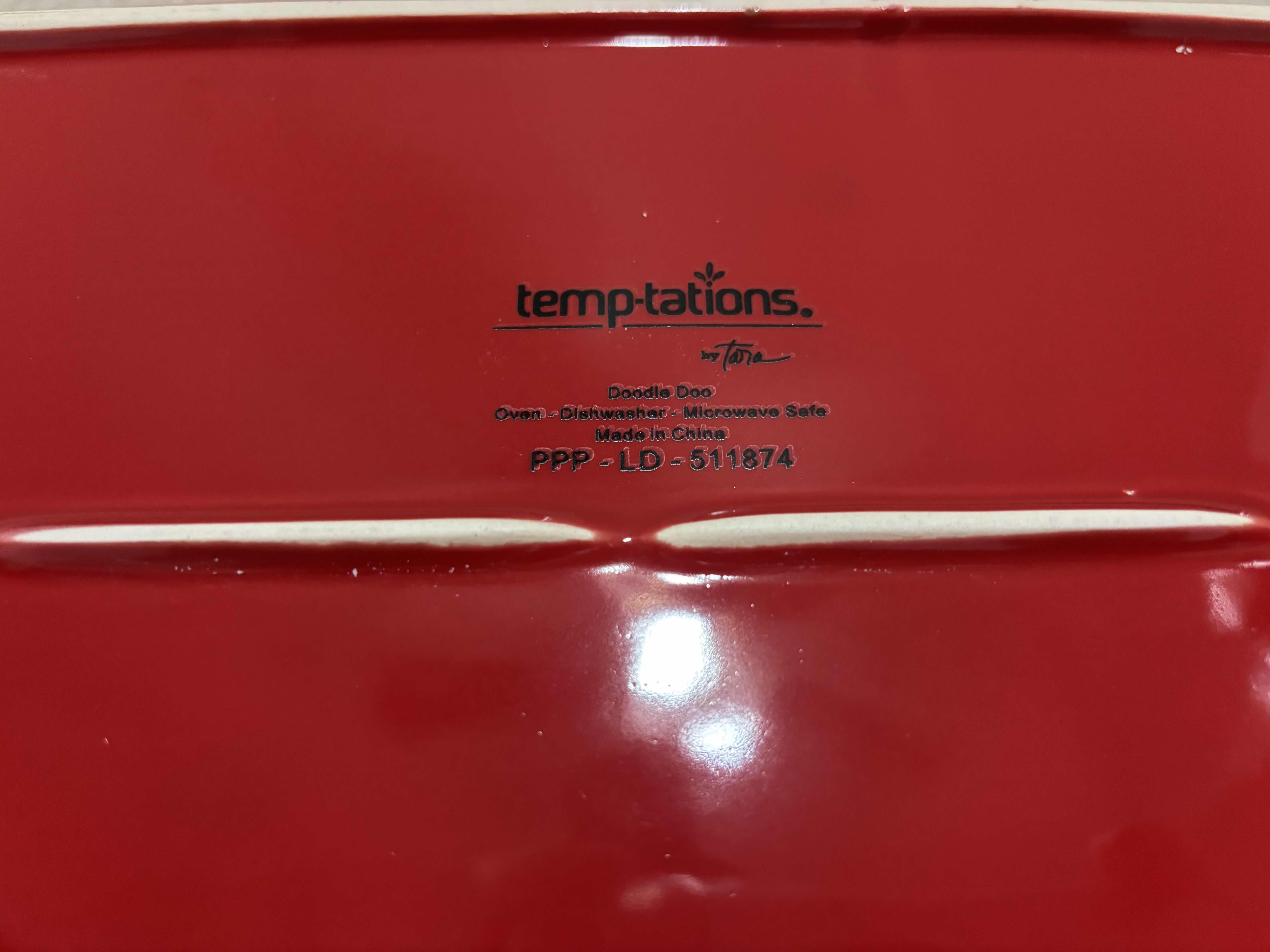 Photo 1 of TEMP-TATIONS OVENWARE DOODLE DOO RED ROOSTER 16” CERAMIC SHALLOW PLATTER W OPEN HANDLES