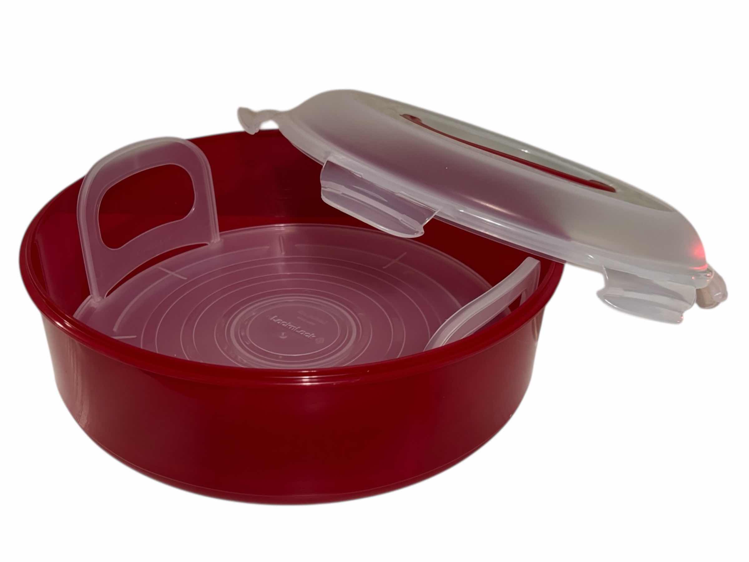 Photo 1 of LOCK N LOCK PIE CARRIER W HANDLE, RED