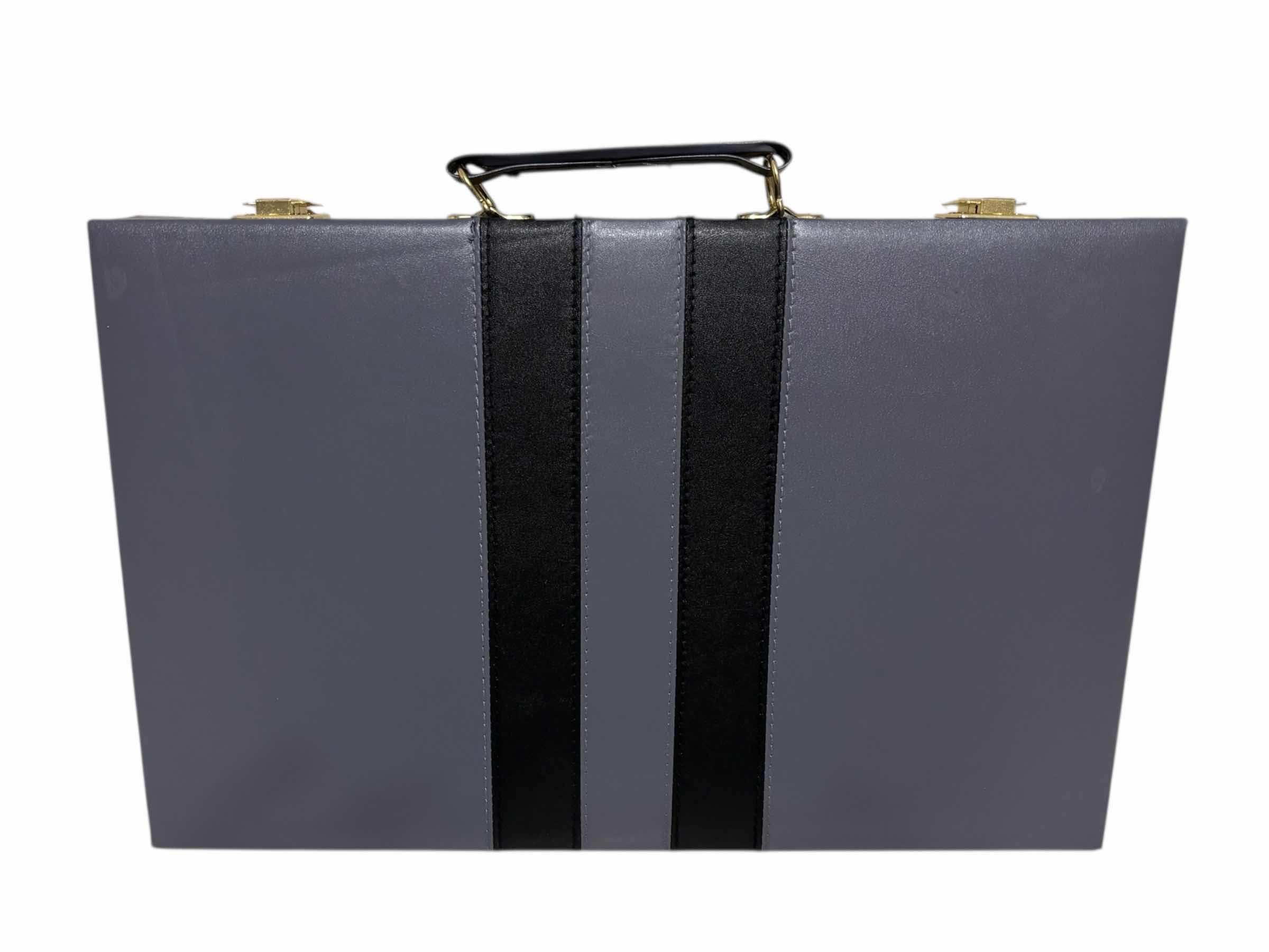 Photo 1 of JOHN N HANSEN CO. CLASSIC GAME COLLECTION 21” BACKGAMMON