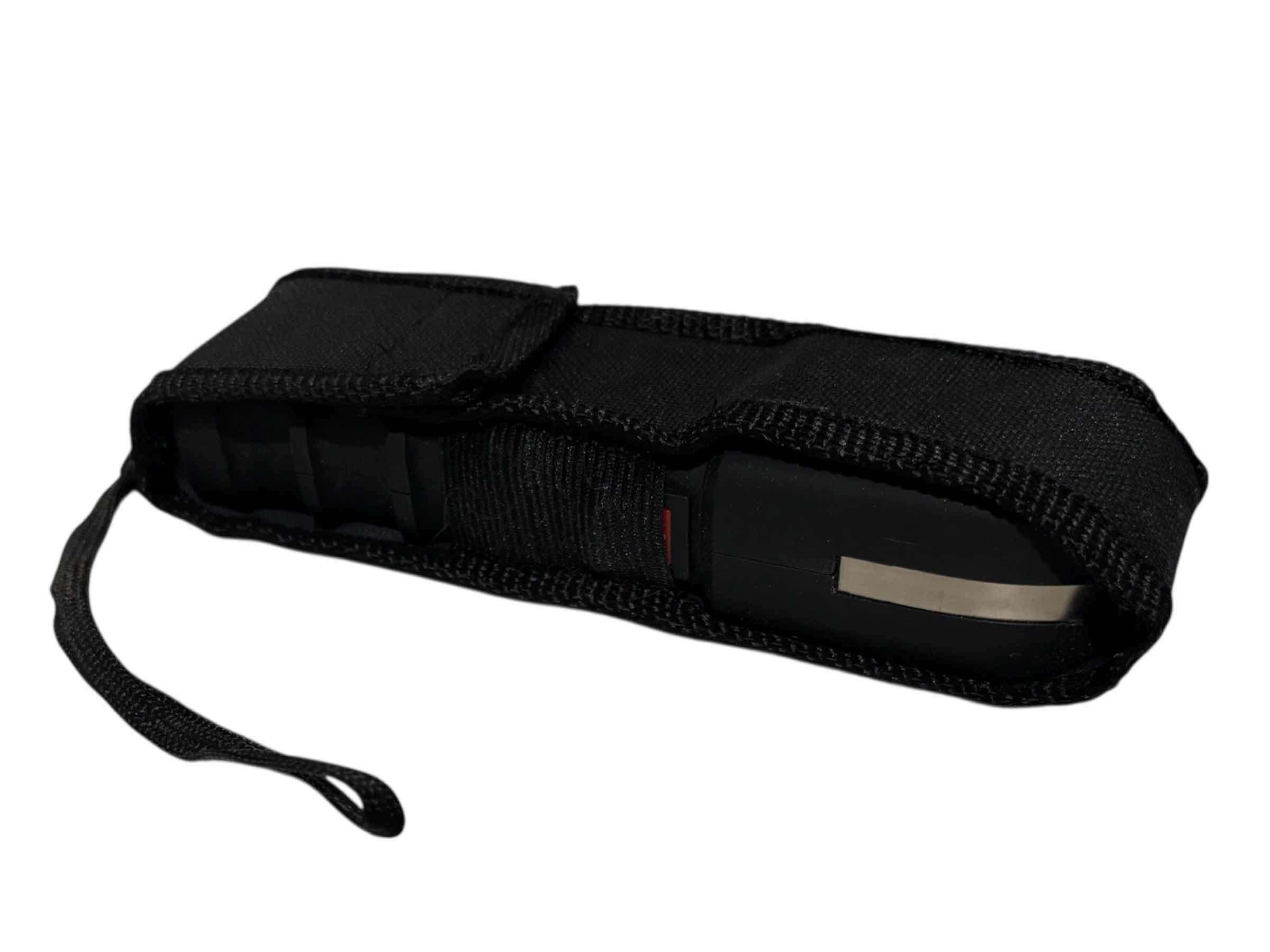 Photo 1 of VIPERTEK HEAVY DUTY RECHARGEABLE STUN GUN/ LED FLASHLIGHT W CHARGER,  BLACK VTS-989   $26