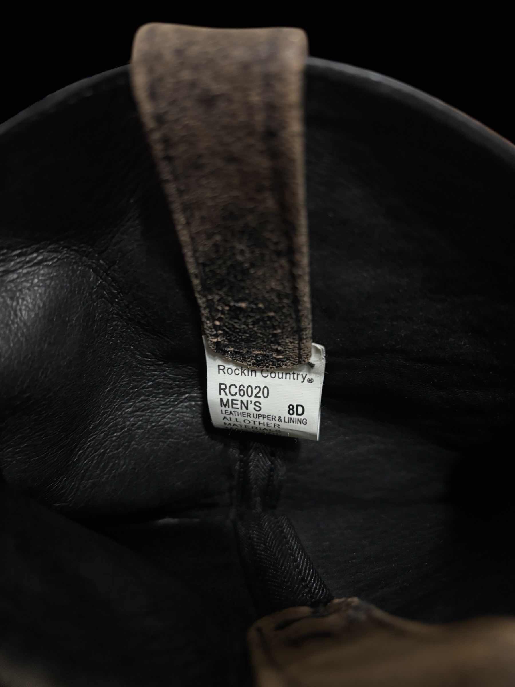 Photo 1 of THE MASTERSON BOOT CO ROCKIN COUNTRY COLLECTION MENS DISTRESSED BOOTS, BROWN SIZE 8D