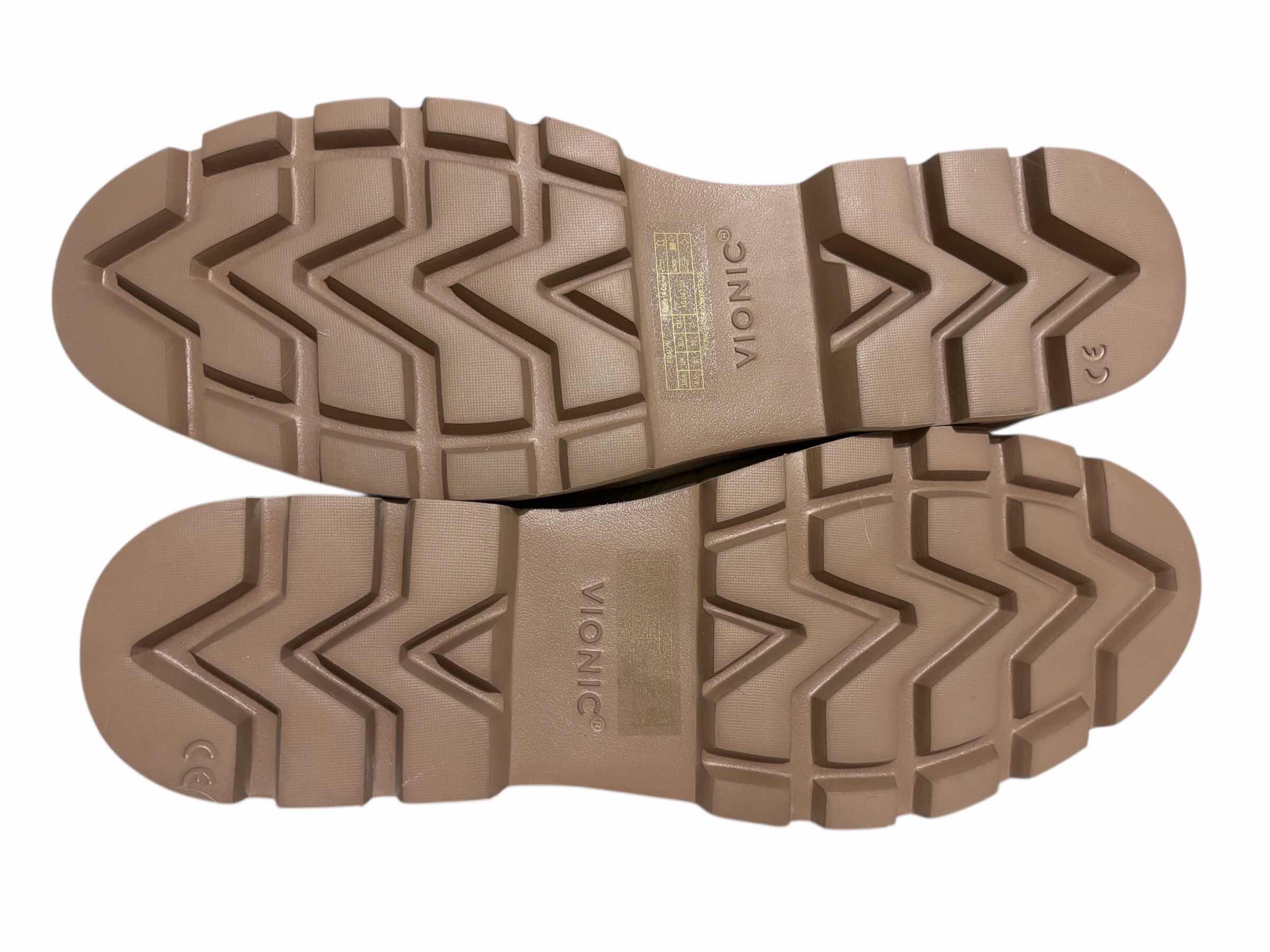 Photo 1 of NIB VIONIC EMALYN TUMBLED LEATHER SLIP-ON LOAFER W LINKED CHAIN DETAIL, CREAM WOMENS SIZE 8.5M $60