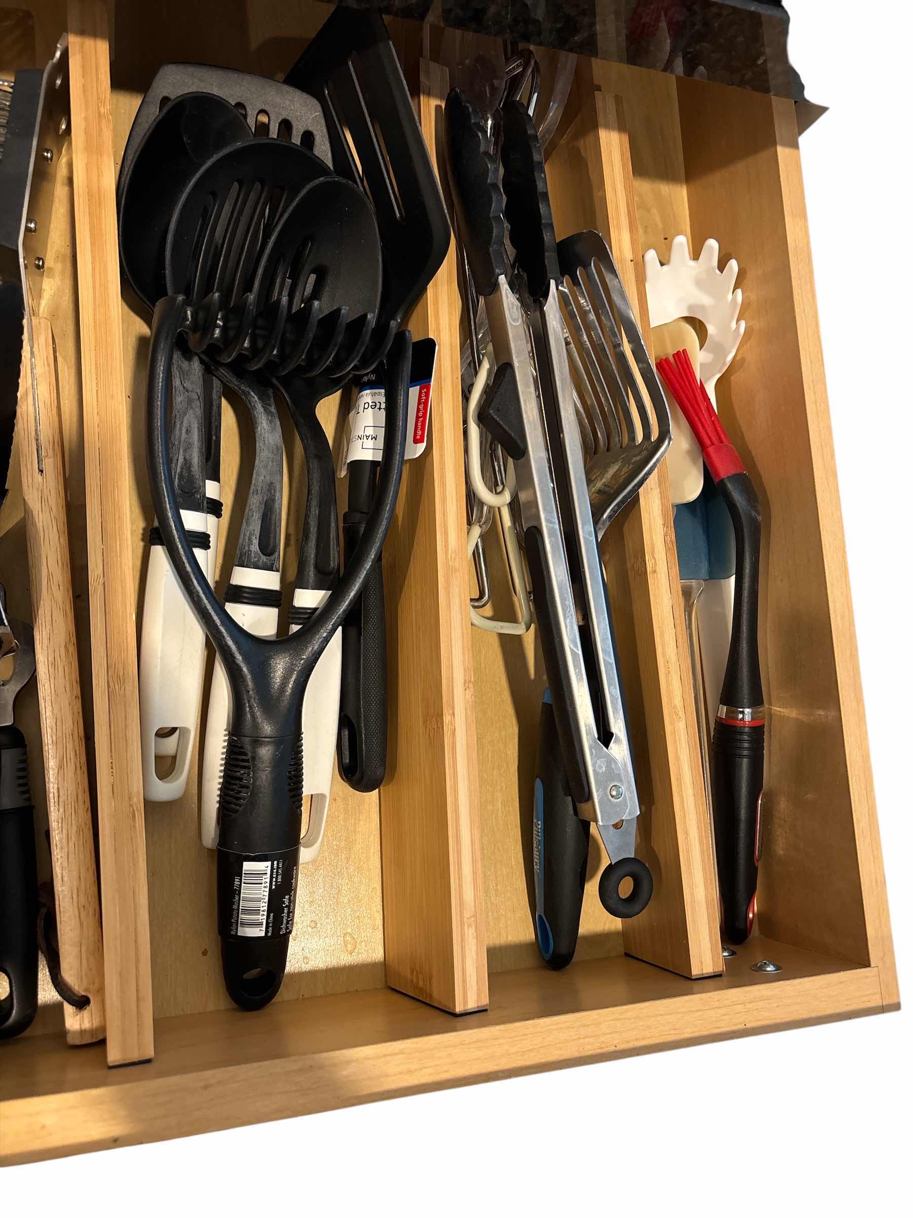 Photo 1 of CONTENTS OF KITCHEN DRAWER