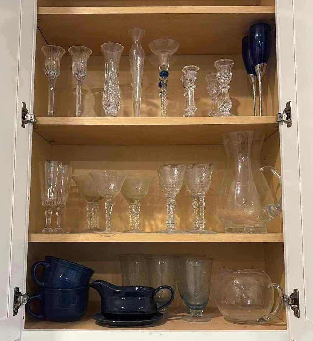 Photo 1 of CONTENTS OF CABINET