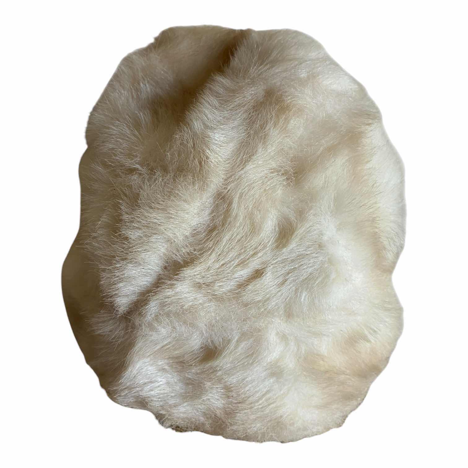 Photo 1 of VINTAGE CREAM FUR HAT 7”