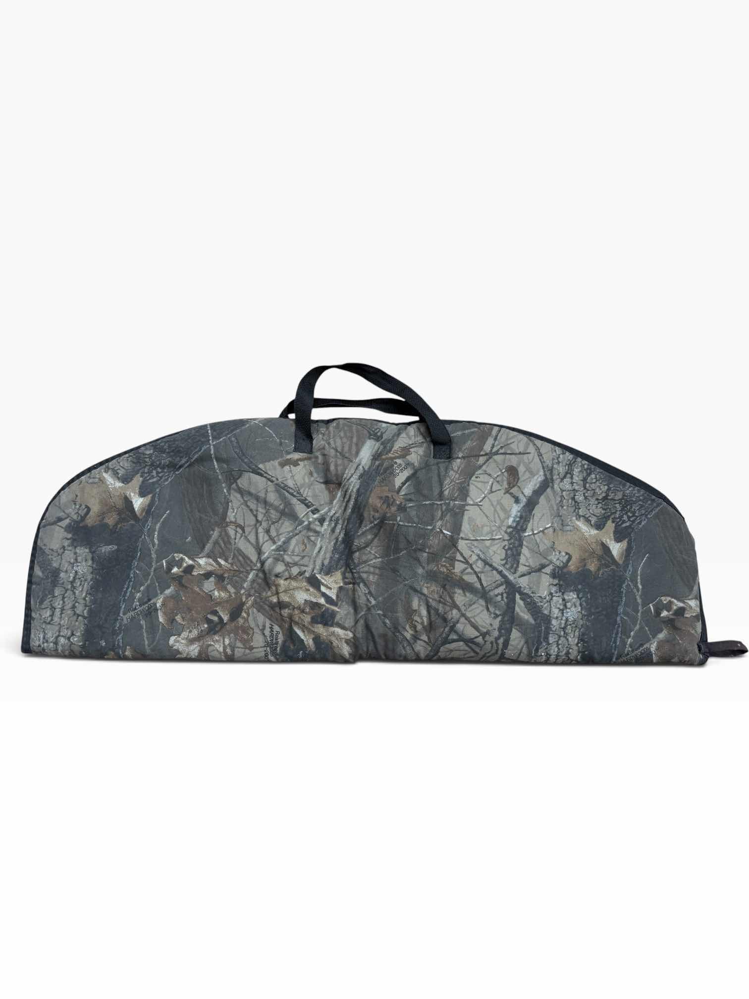 Photo 1 of REALTREE HARDWOODS 20-200 SOFT CASE, CAMO