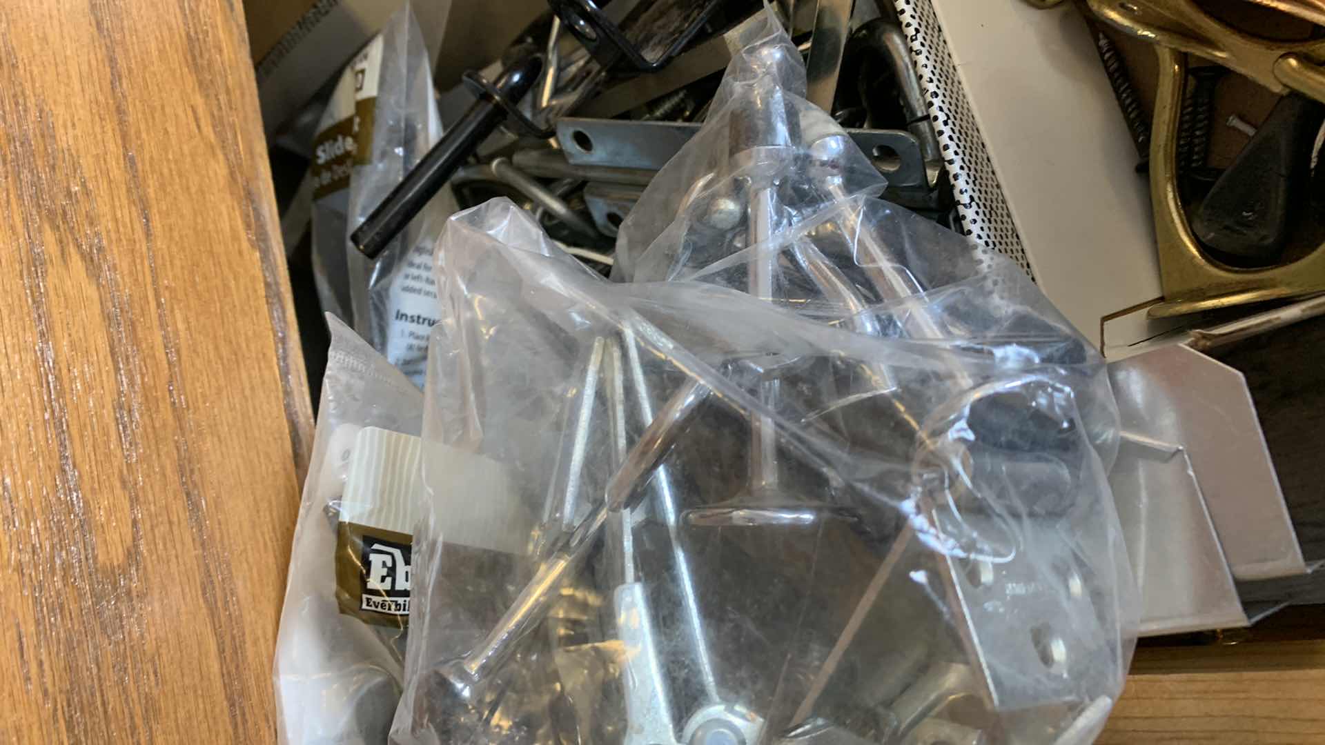 Photo 3 of CONTENTS OF DRAWER