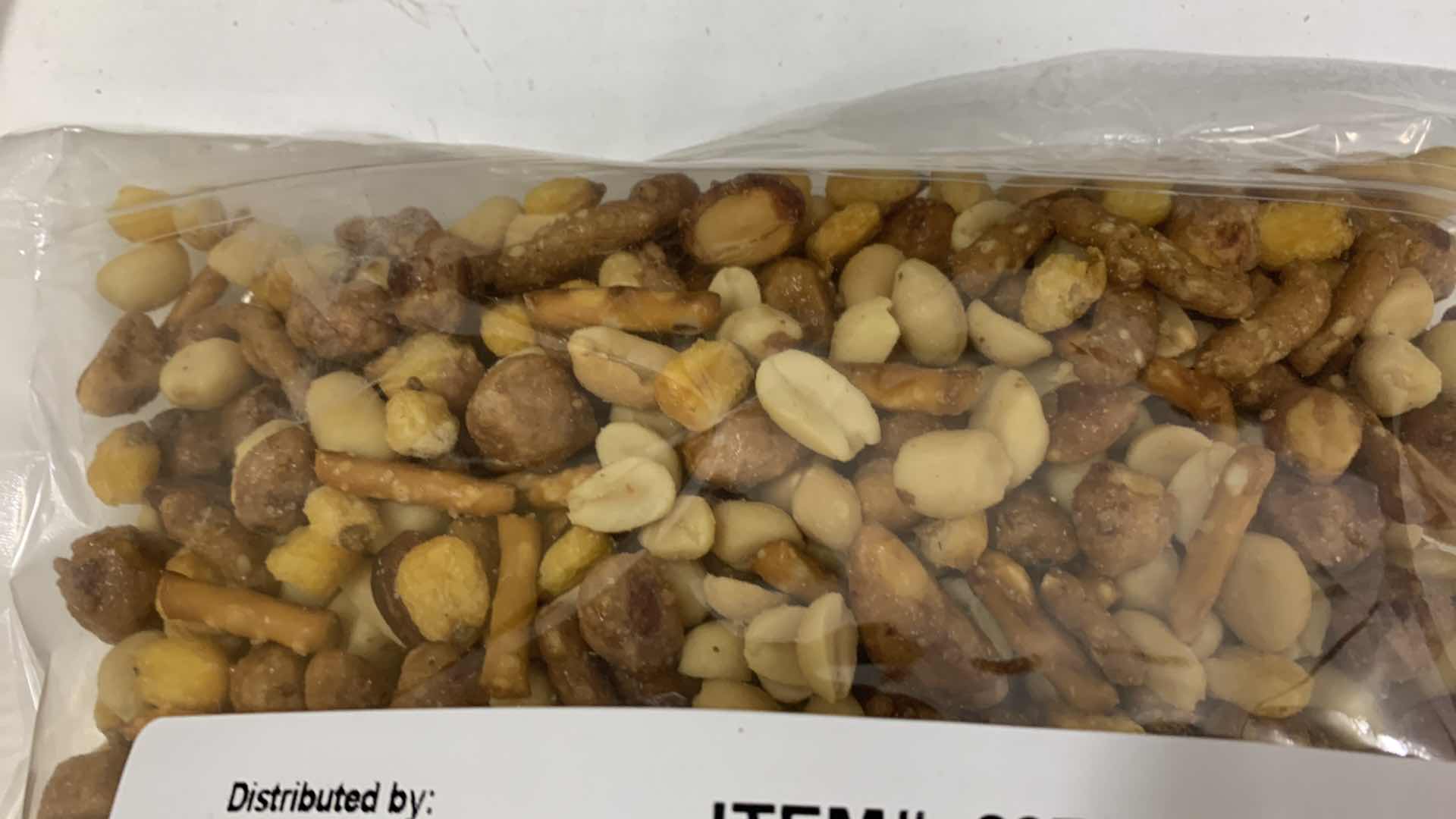 Photo 1 of CASE OF 8 CASINO PUB SNACK MIX BAGS 2.5 POUNDS