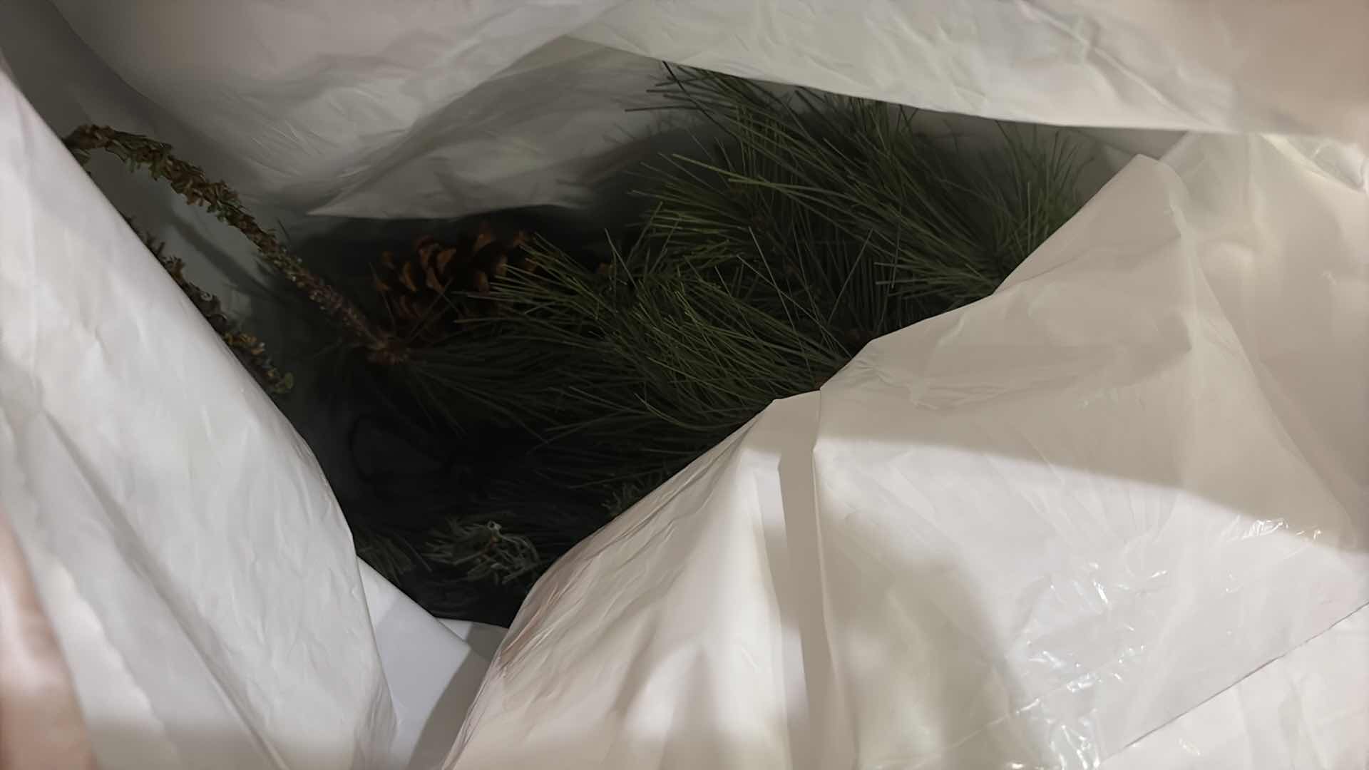 Photo 1 of CHRISTMAS DECOR